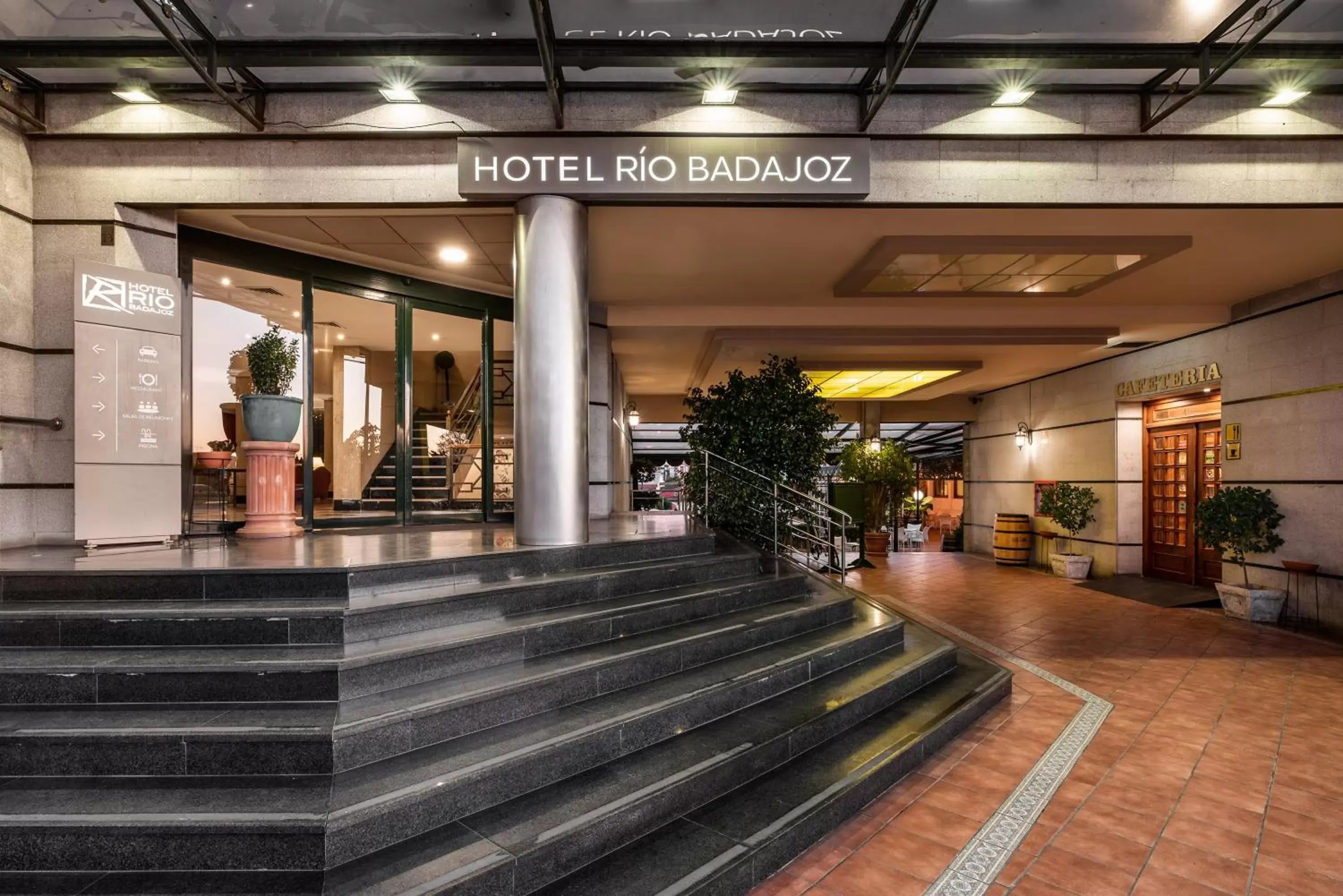 Property building in Hotel Rio Badajoz