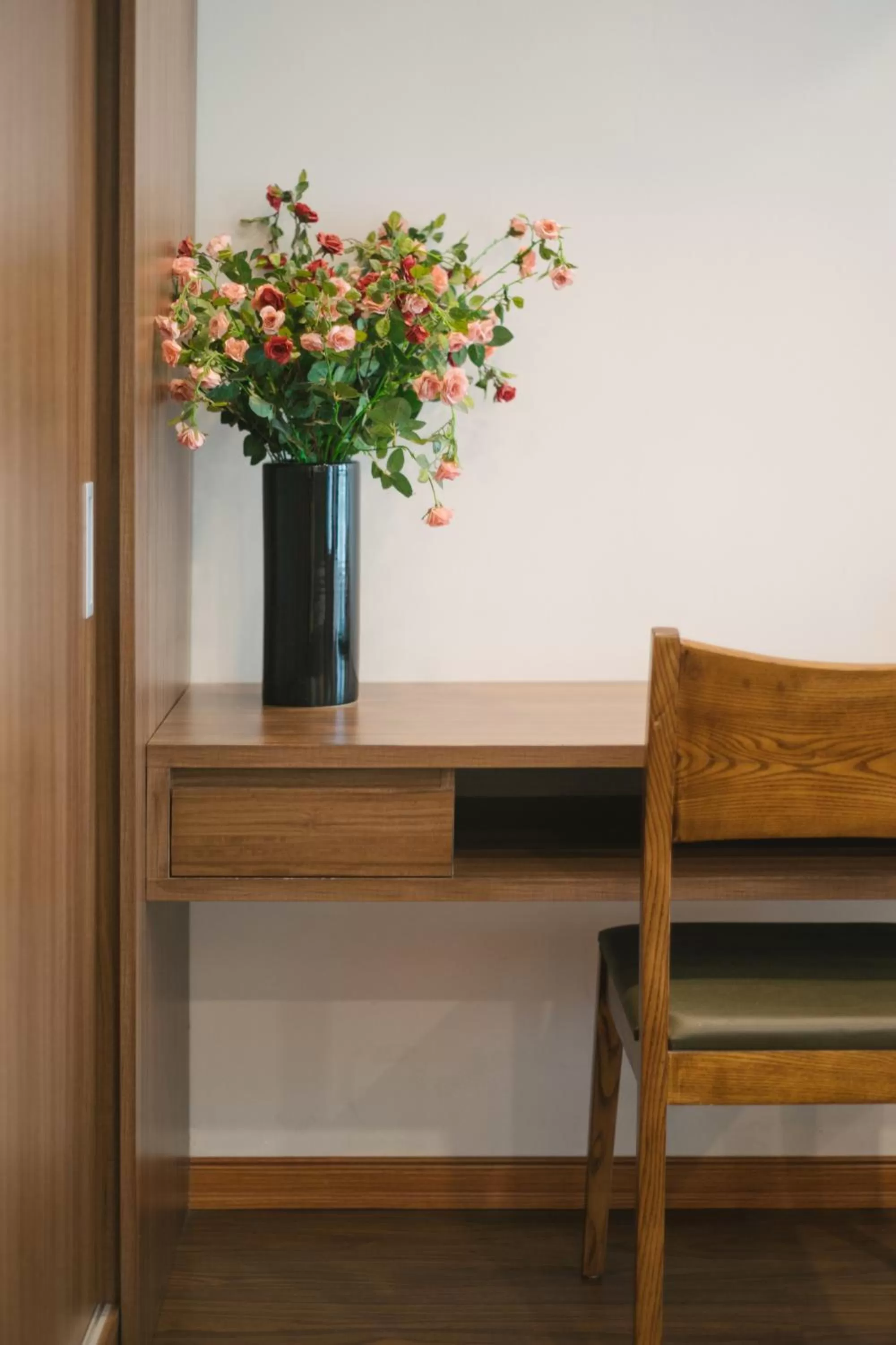 hair dresser in Zody House