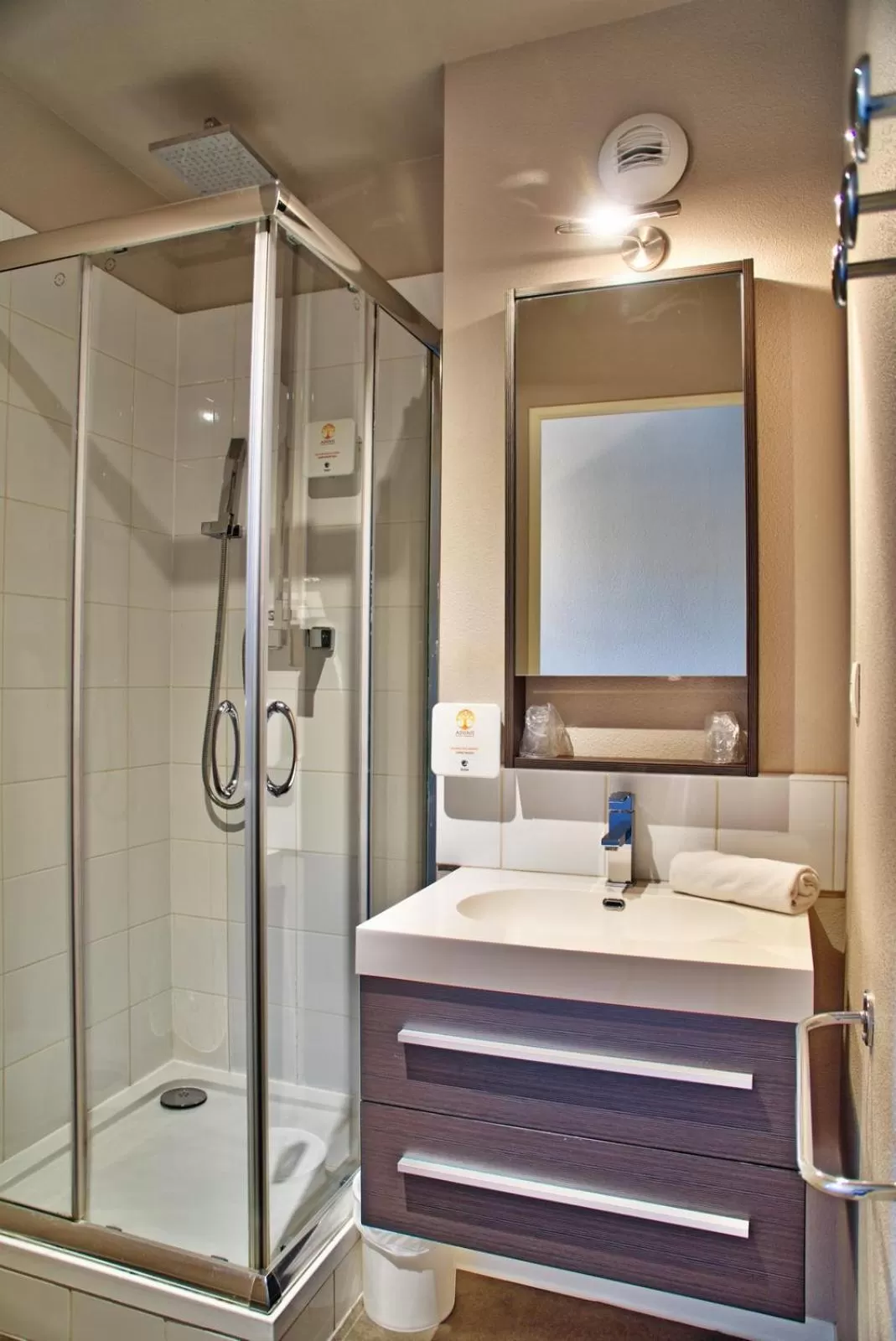 Bathroom in Adonis Hotel Bayonne