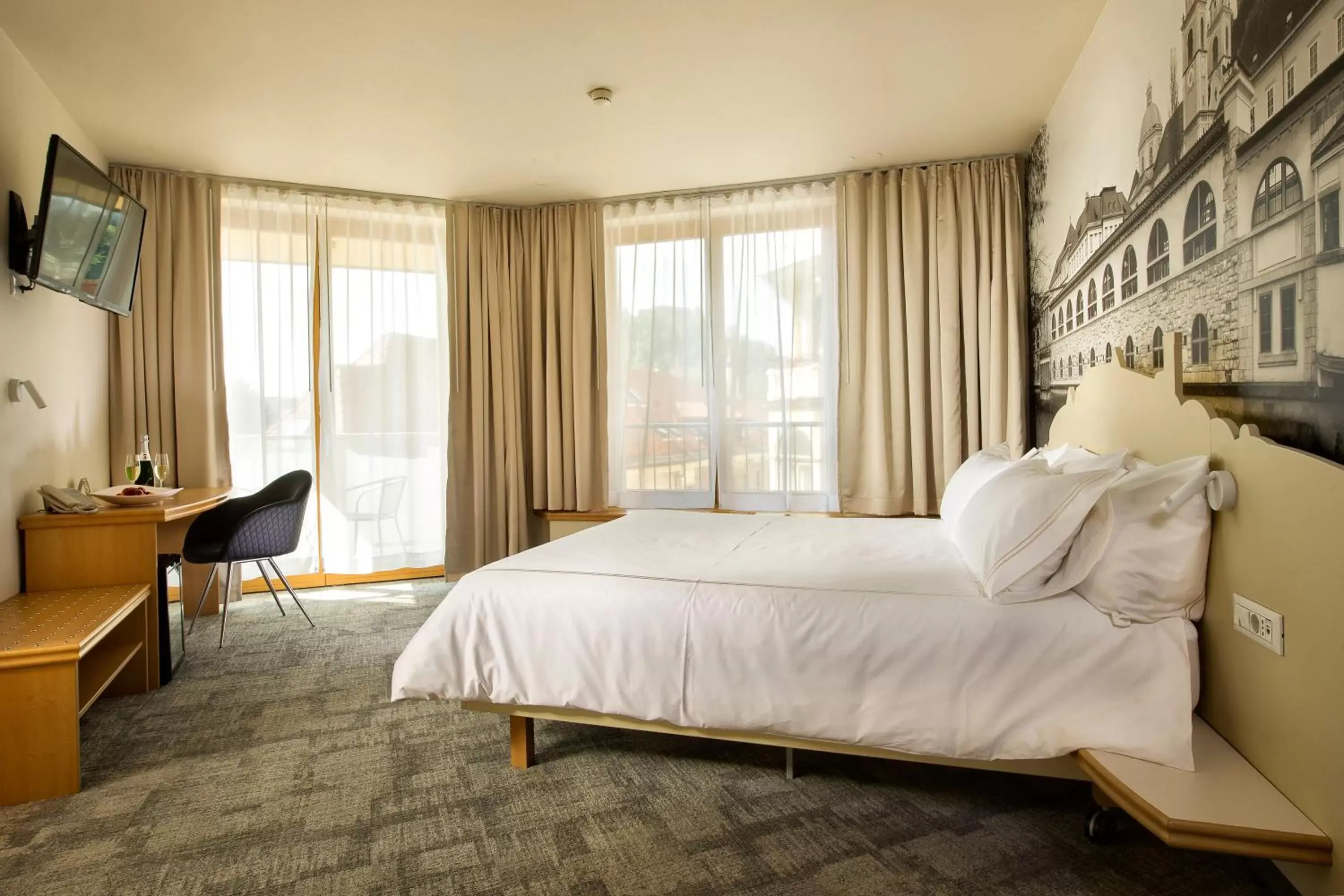 Bed in City Hotel Ljubljana Bed in City Hotel Ljubljana