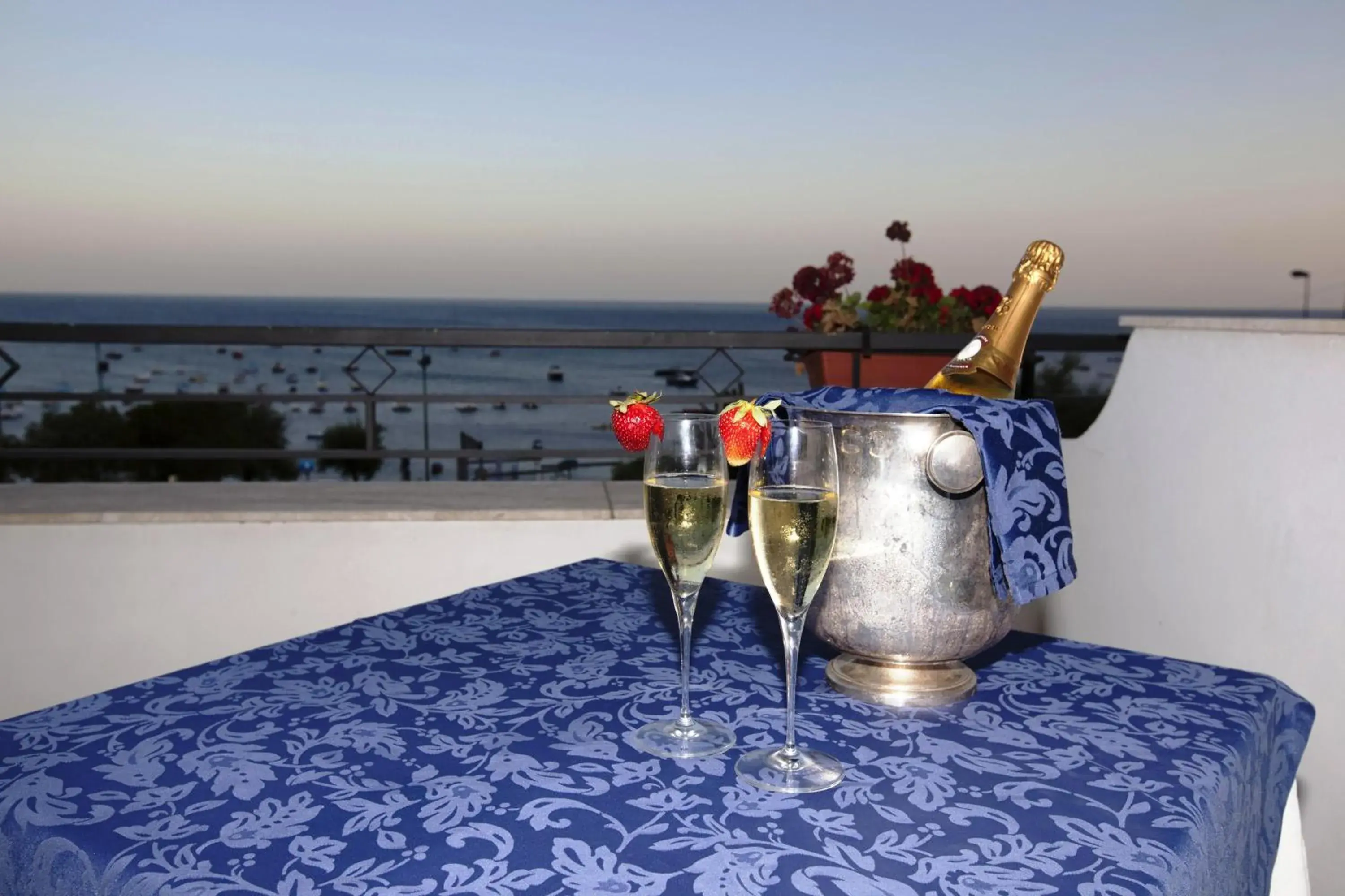 Balcony/Terrace, Drinks in Punta Campanella Resort & Spa