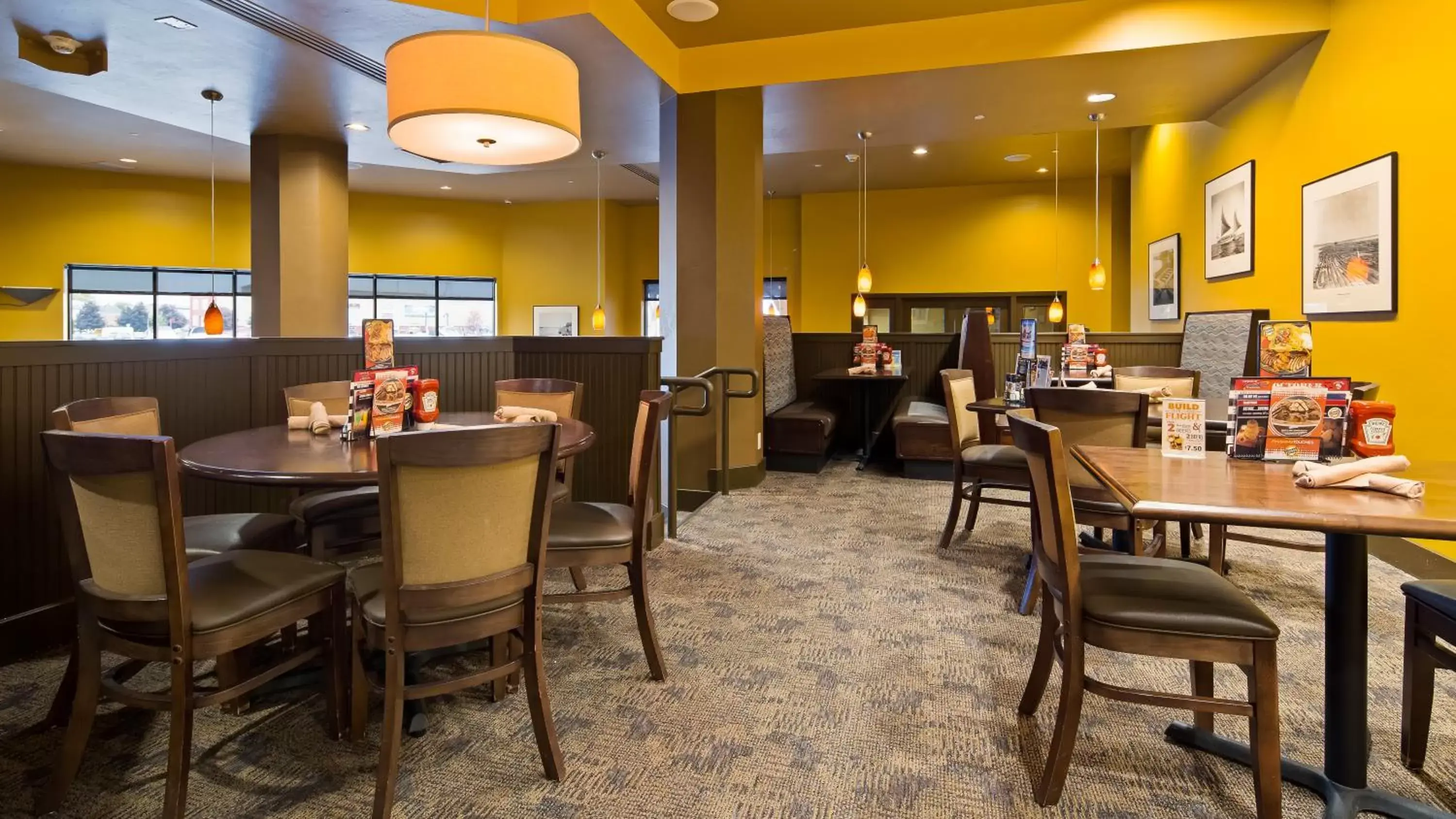 Meals, Restaurant/Places to Eat in Best Western Premier Waterfront Hotel & Convention Center