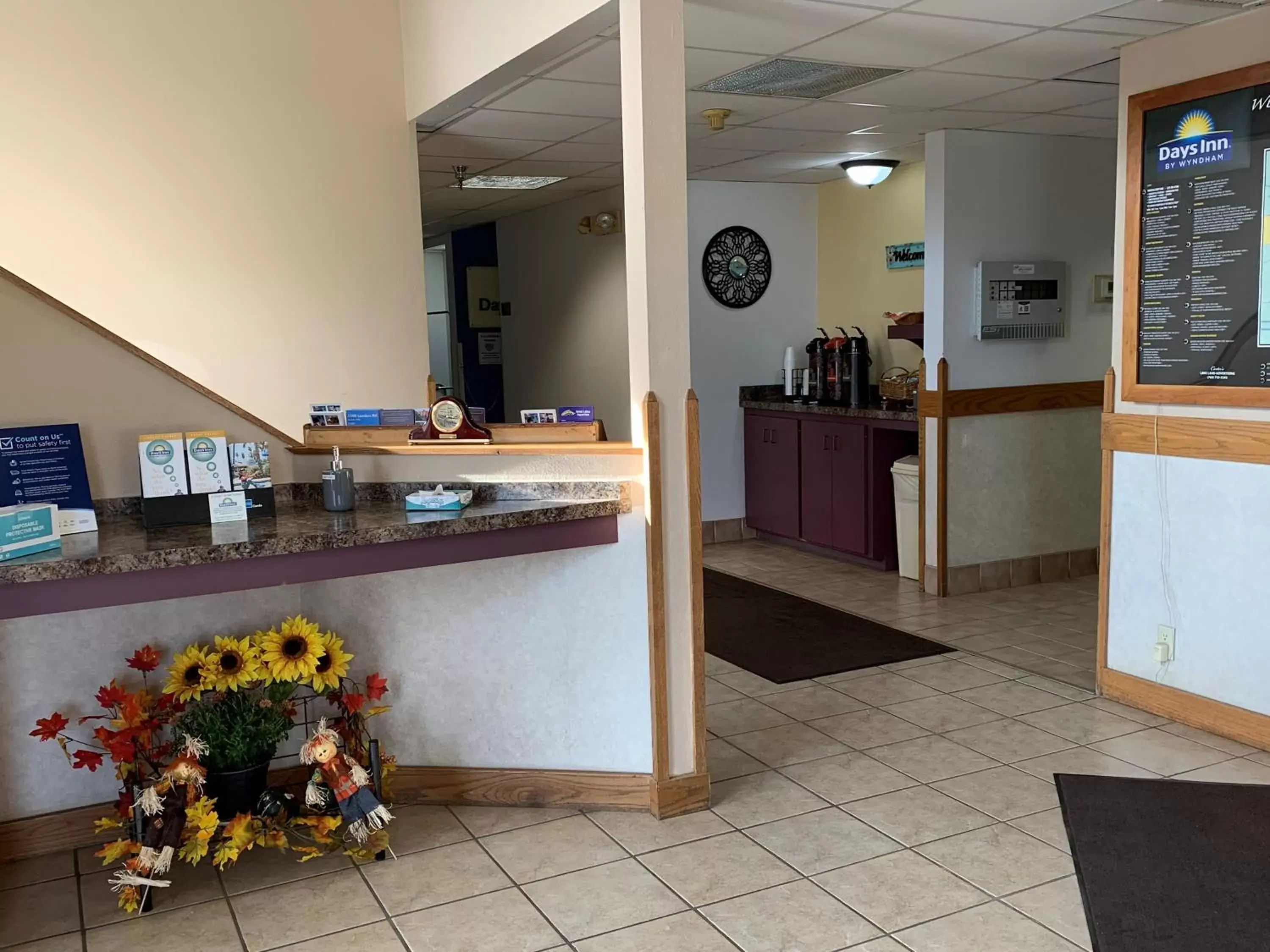 Property building in Days Inn by Wyndham Hinckley Property building in Days Inn by Wyndham Hinckley