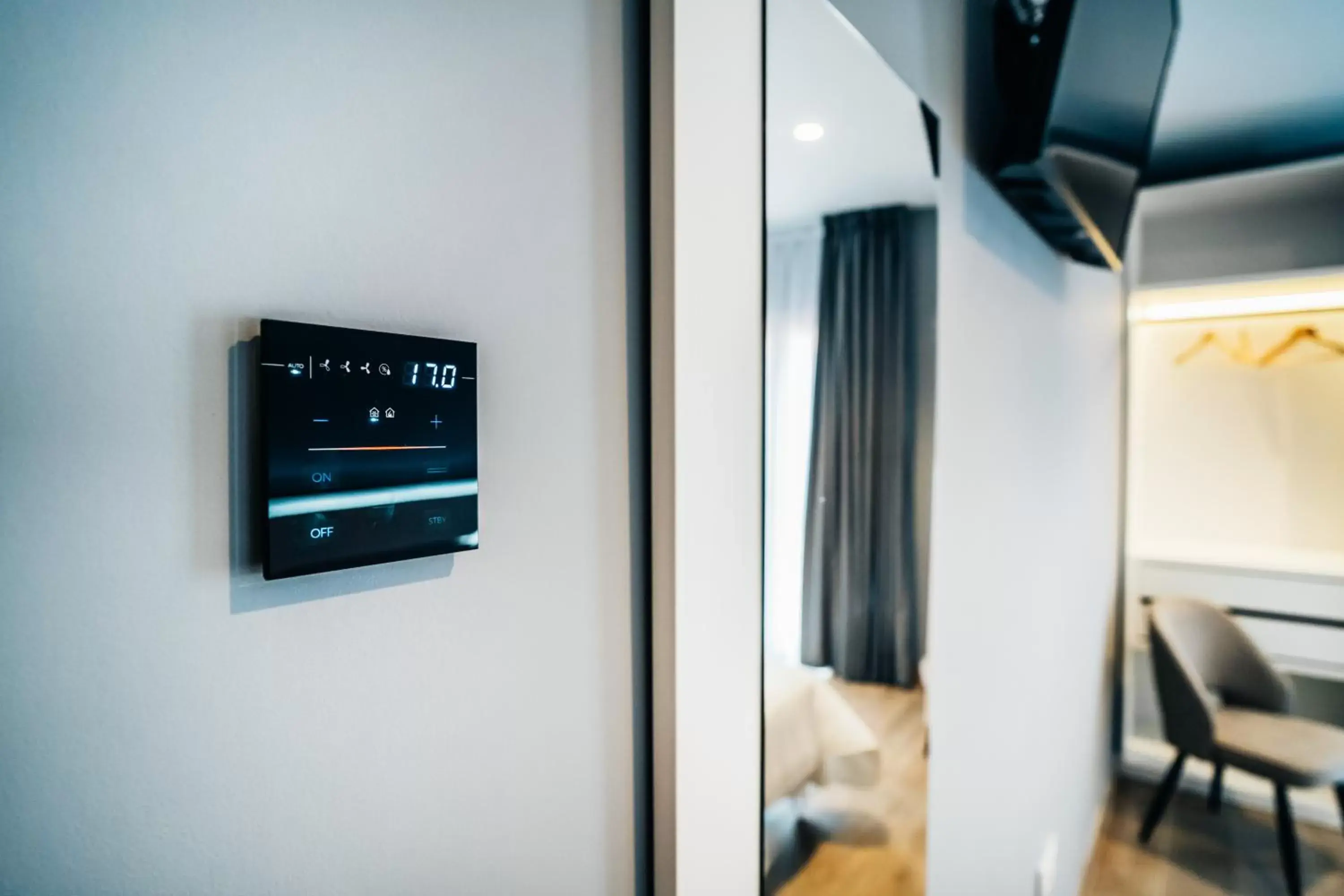 Bathroom, TV/Entertainment Center in Arevalos Hotel