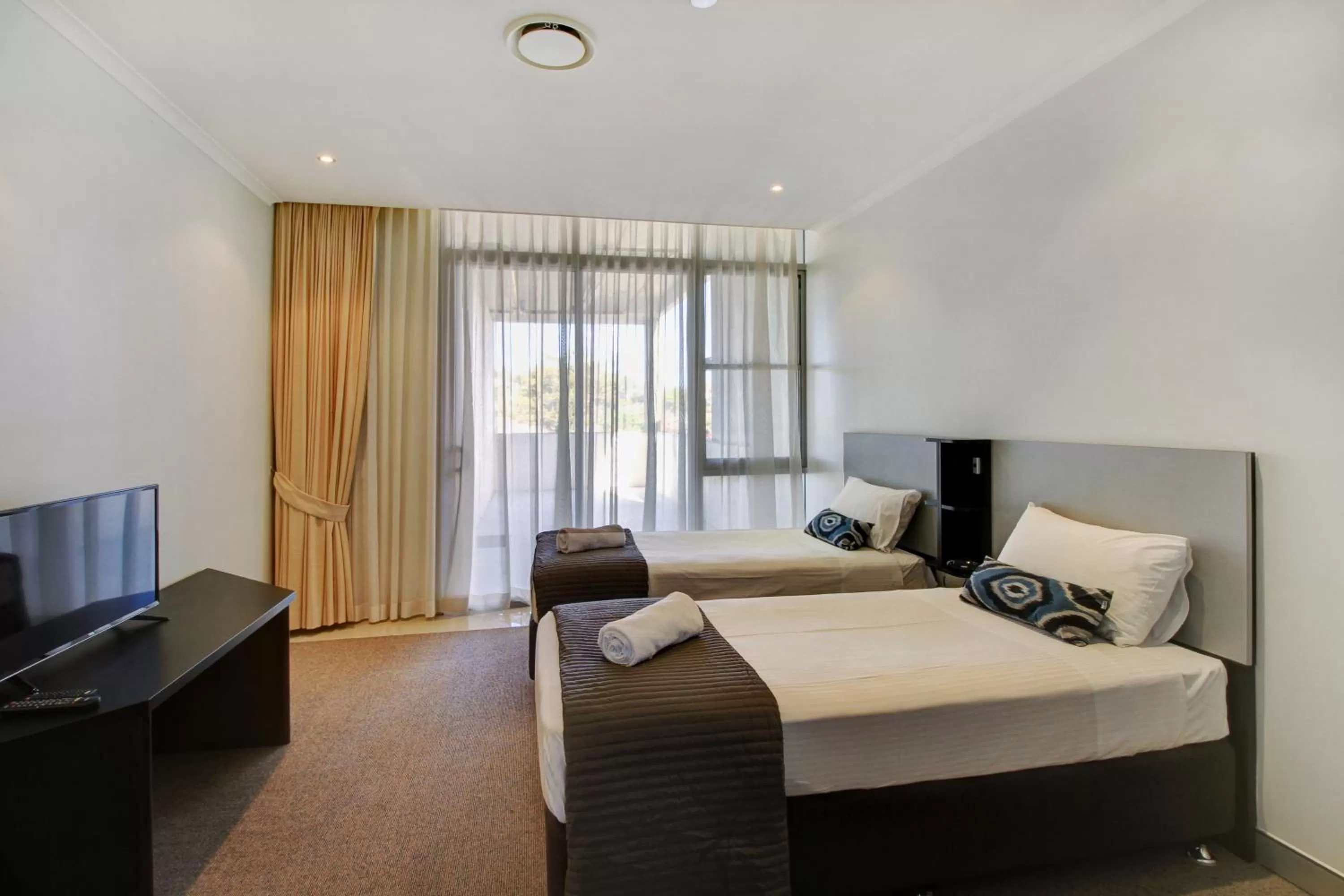 Bedroom, Bed in Sandcastle Apartments