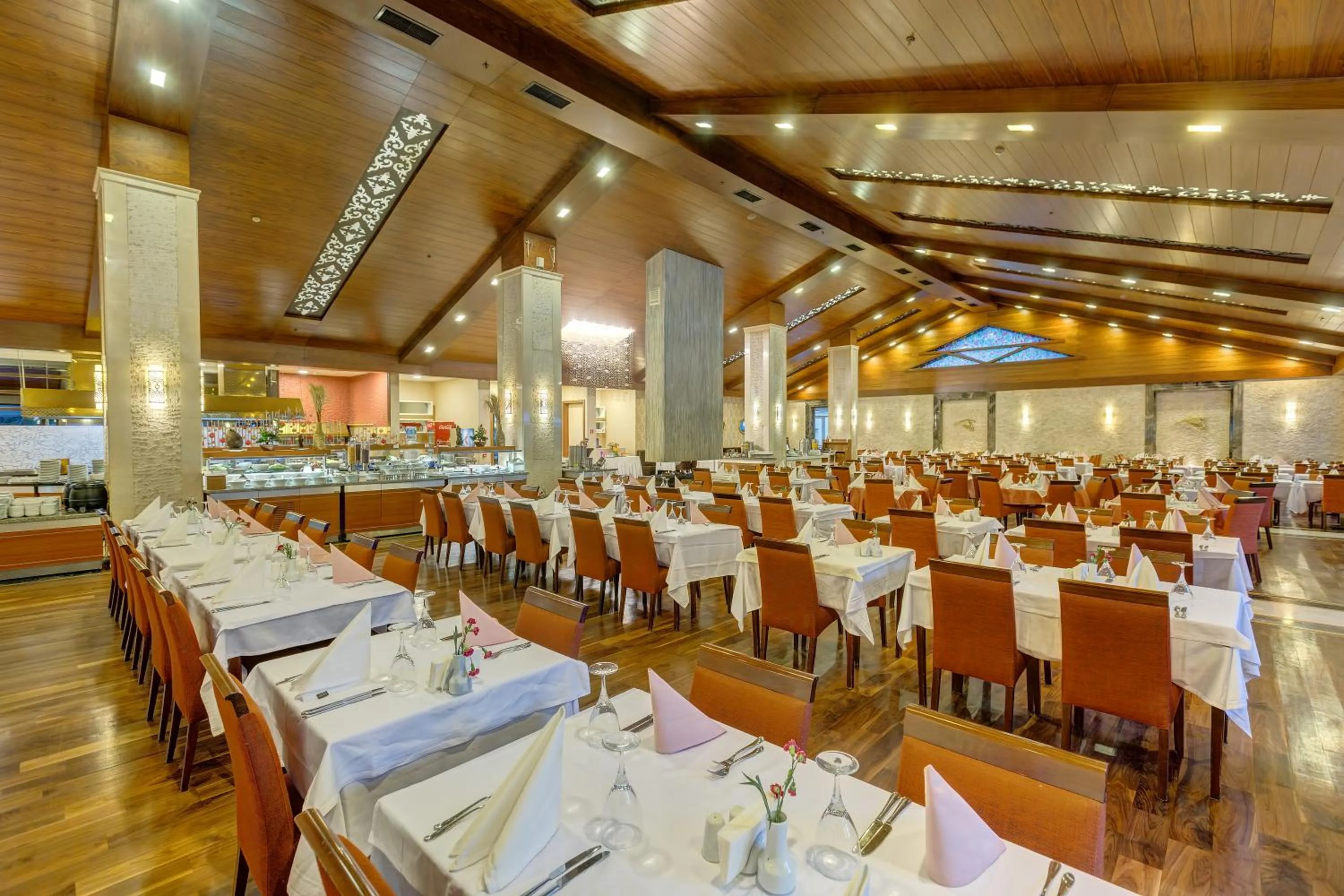 Restaurant/places to eat in Buyuk Abant Hotel