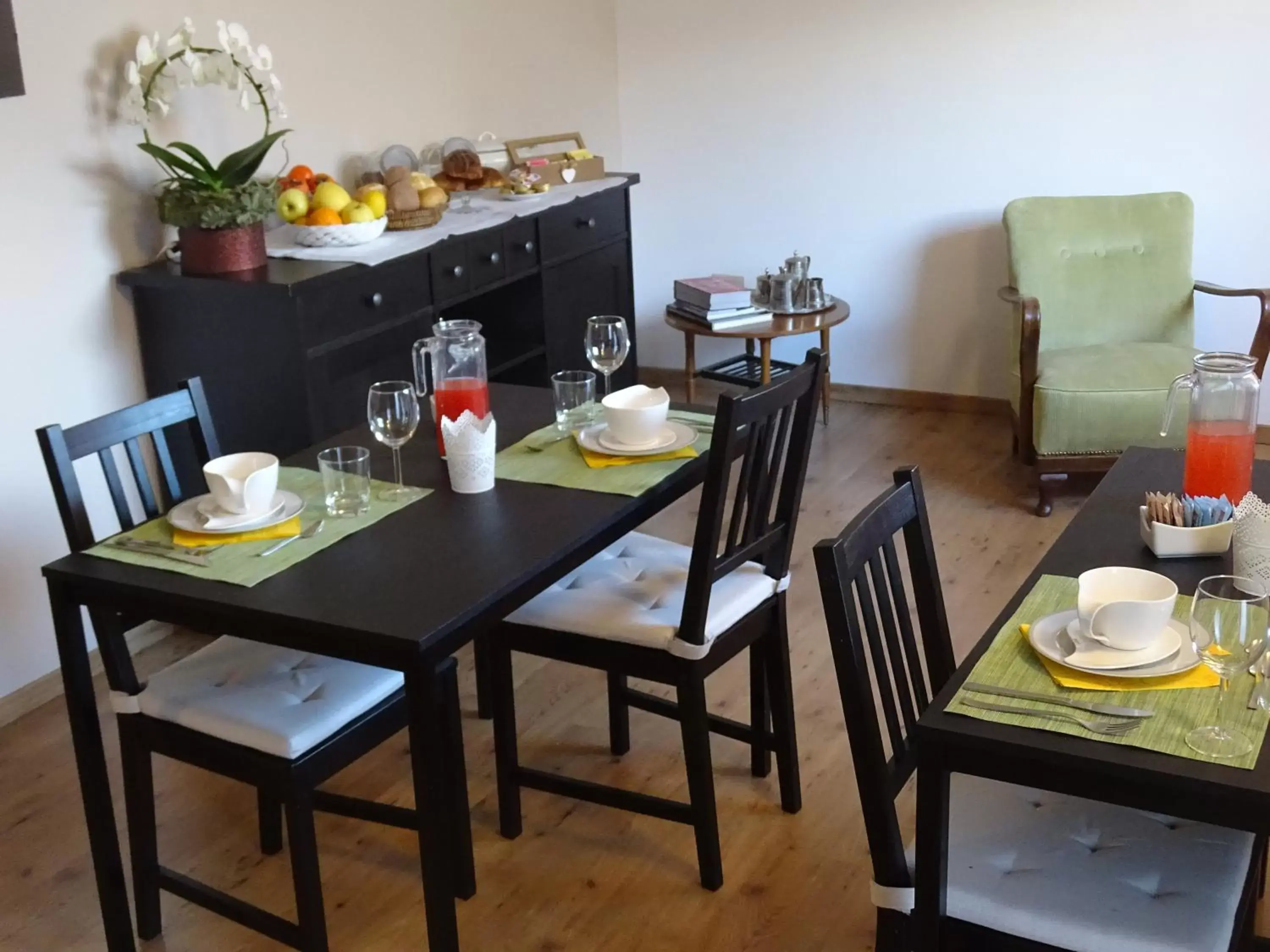 Breakfast, Restaurant/Places to Eat in La casa di Clara