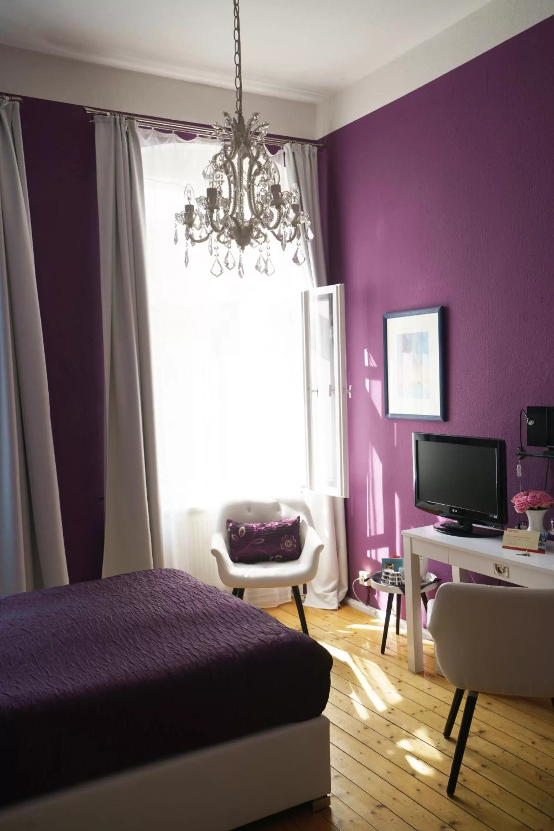 TV and multimedia, Bed in Boutique Hotel Mittendrin Berlin
