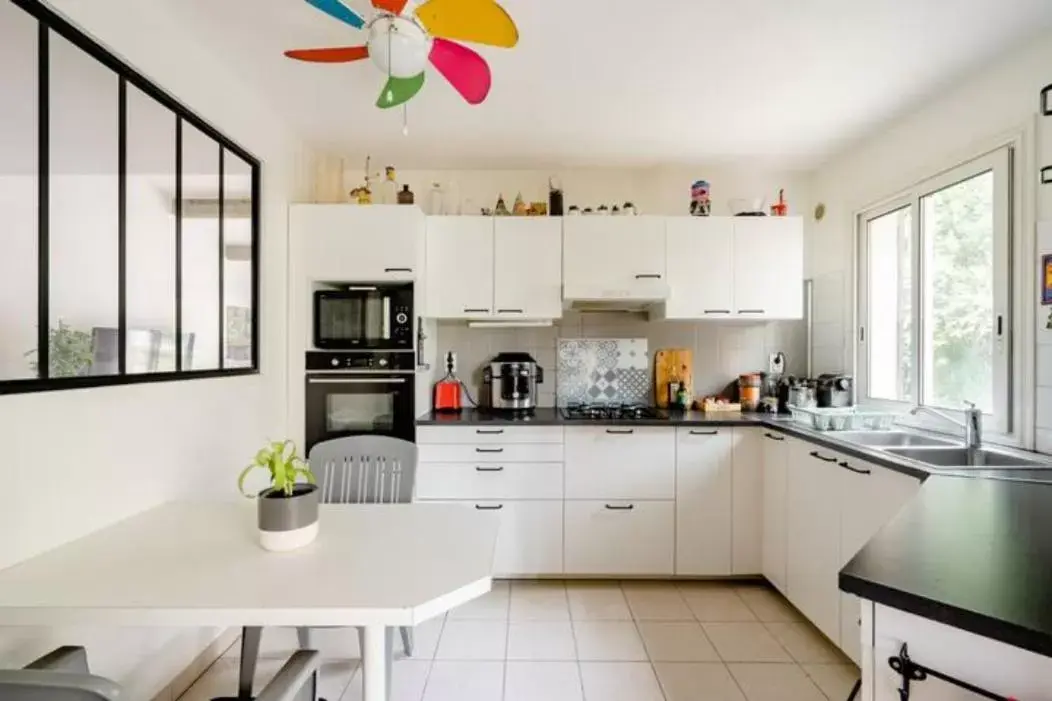 minibar, Kitchen/Kitchenette in Private ROOM