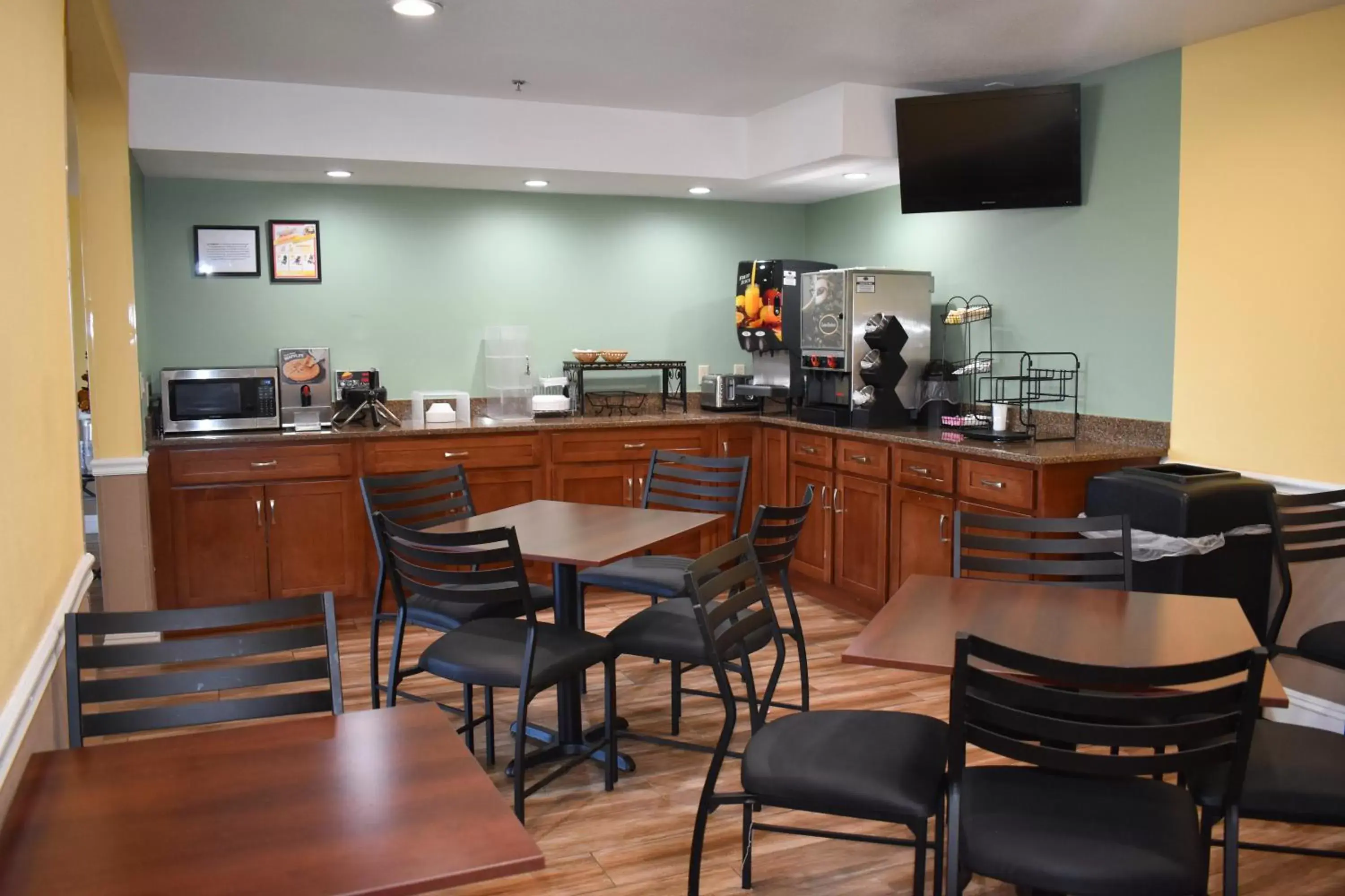 Restaurant/places to eat in Americas Best Value Inn Manteca Restaurant/places to eat in Americas Best Value Inn Manteca