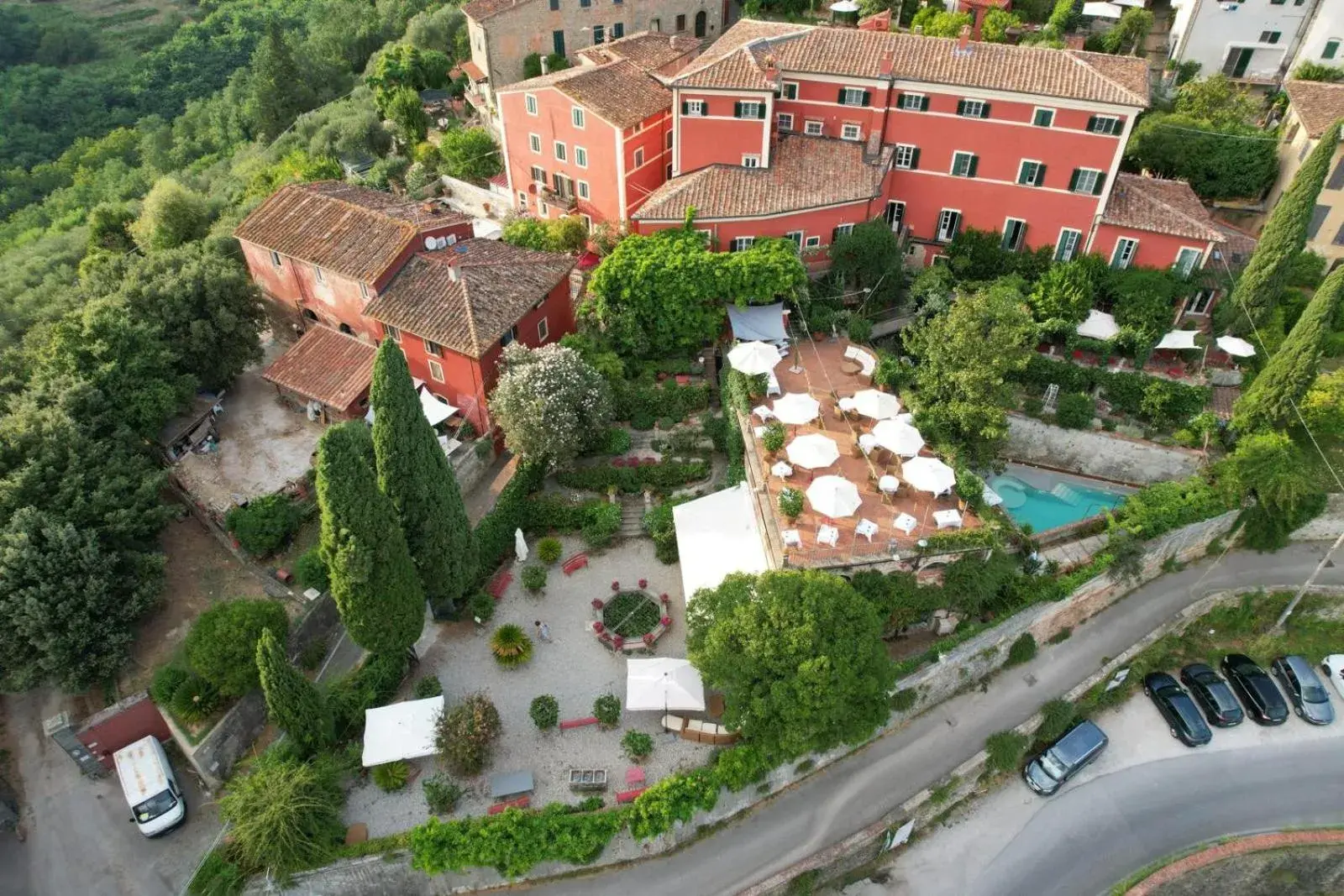 Property building, Bird's-eye View in Hotel Villa Sermolli