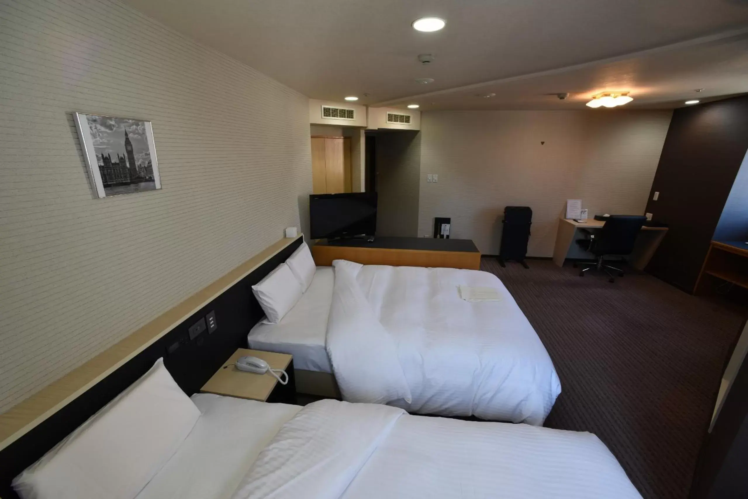 Photo of the whole room, Bed in R Hotels Inn Hokkaido Asahikawa