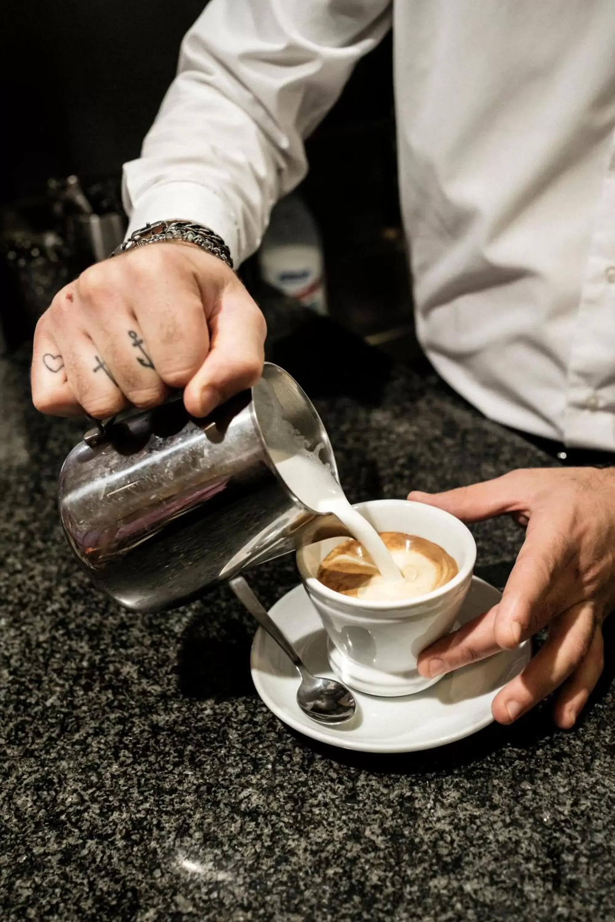 Coffee/tea facilities in Hotel Augustus