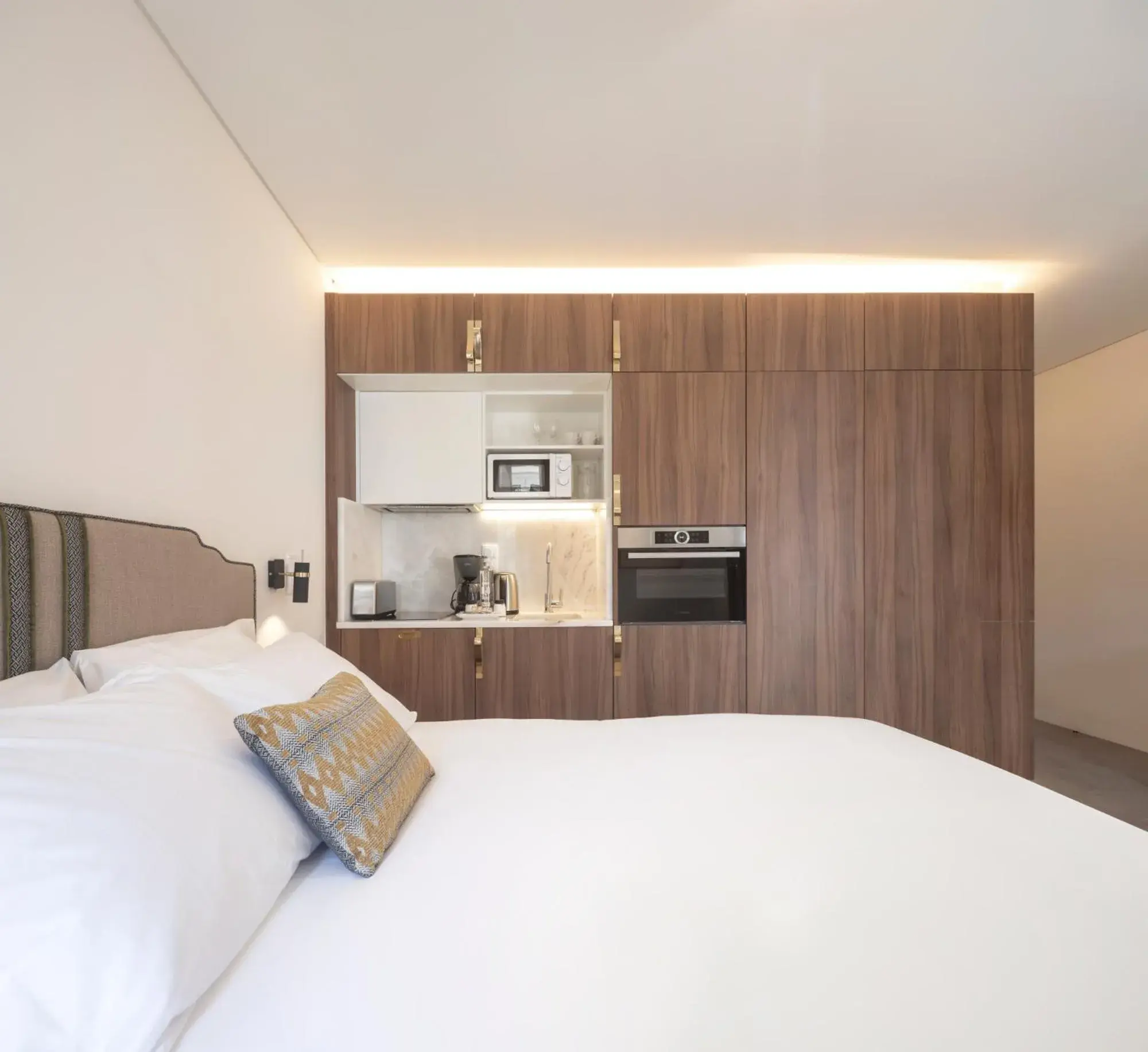 Bed in Lisbon Serviced Apartments - Avenida