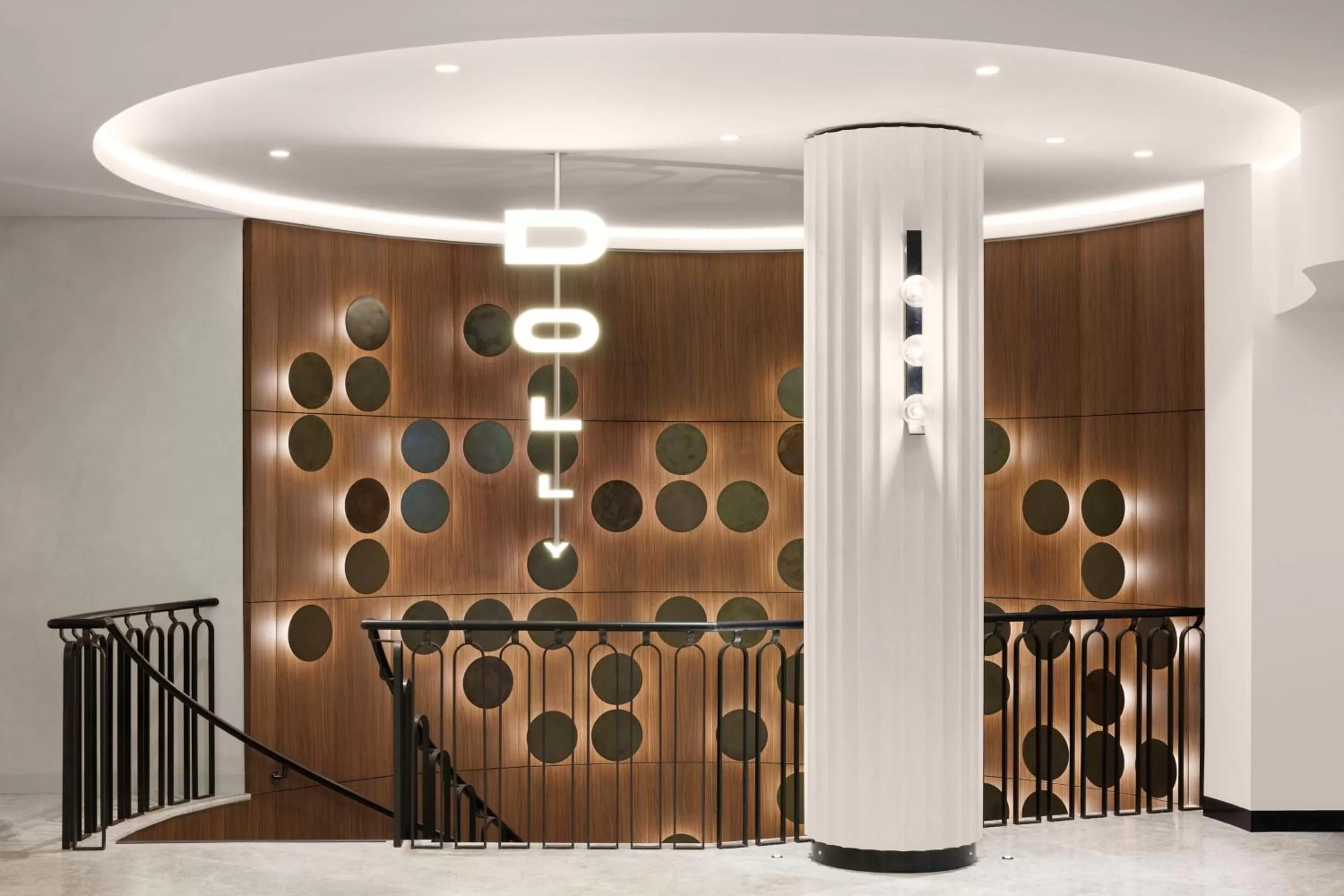 Restaurant/places to eat in Le Meridien Melbourne