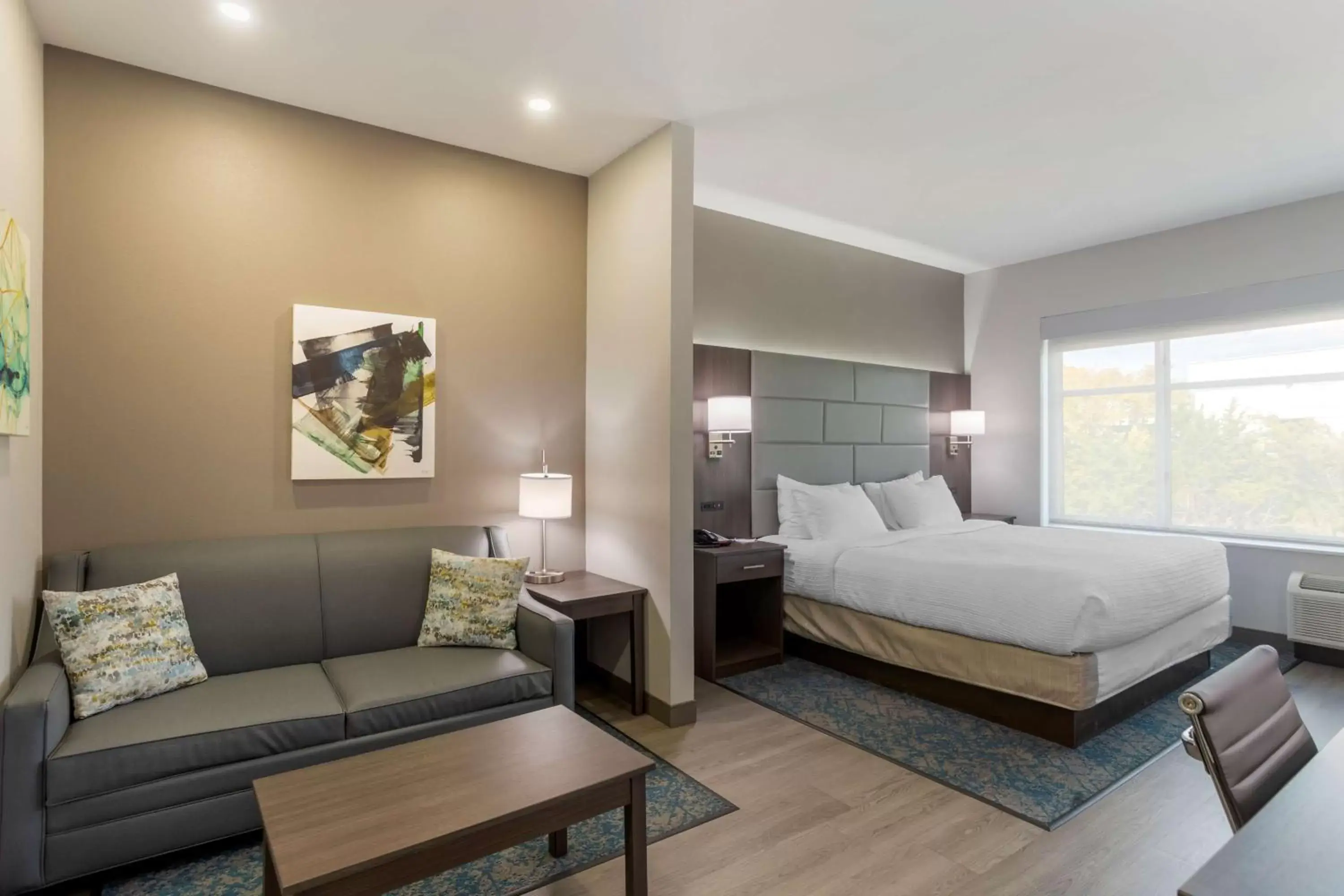 Bedroom, Bed in Best Western Plus Executive Residency Antioch Inn Bedroom, Bed in Best Western Plus Executive Residency Antioch Inn