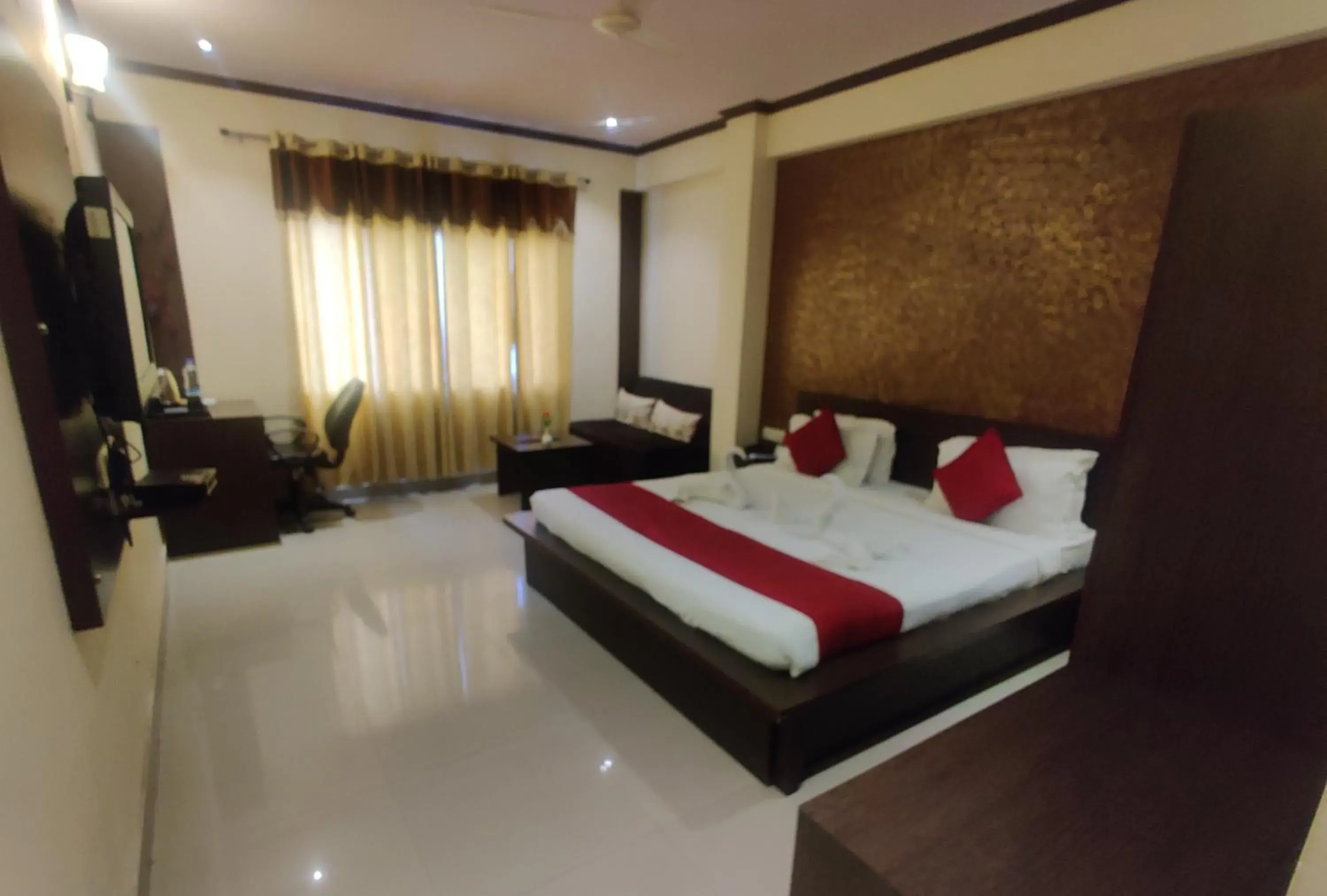 Photo of the whole room in Hotel Savi Regency
