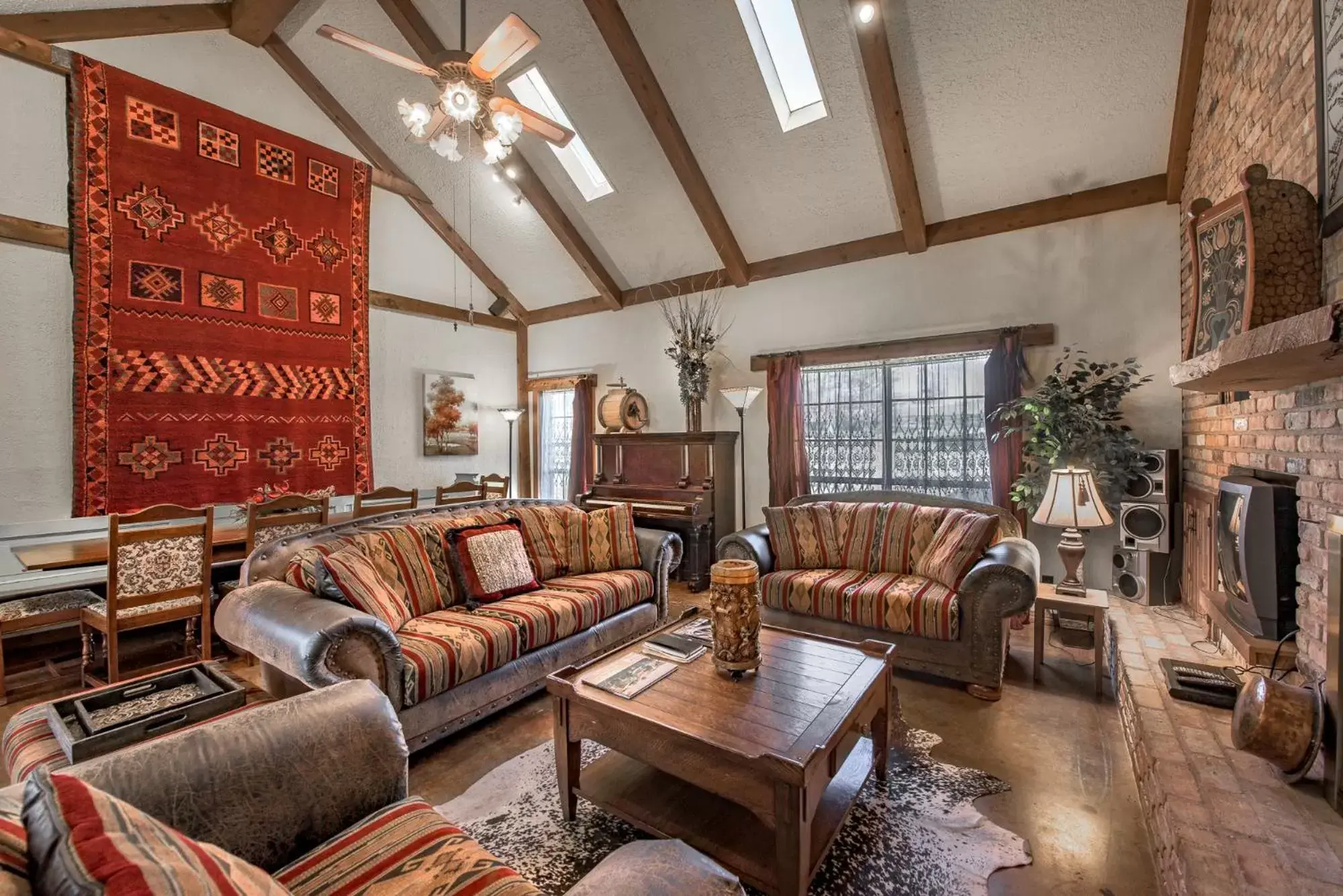 Living room, Seating Area in Barons CreekSide Resort