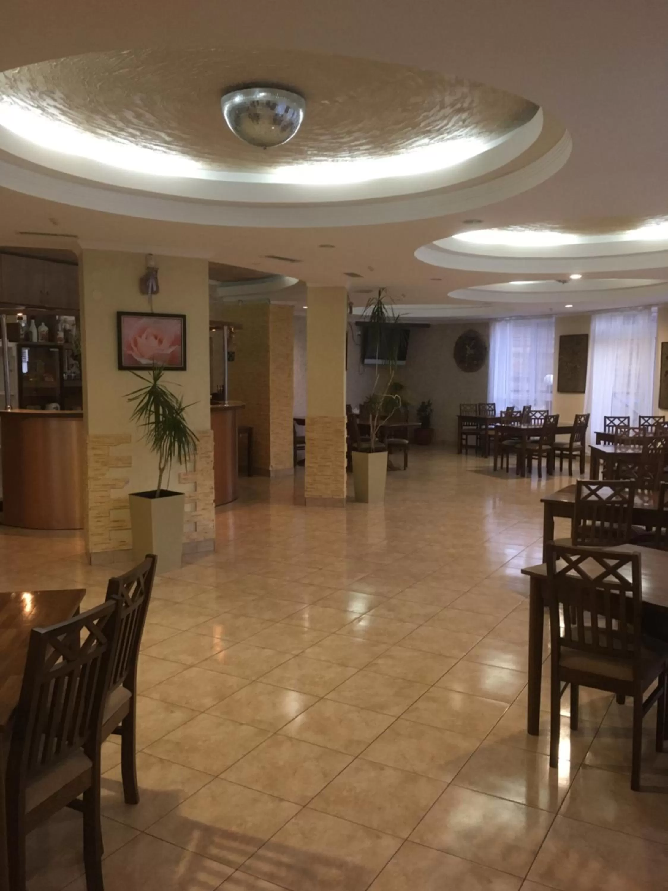 Restaurant/places to eat in Terem