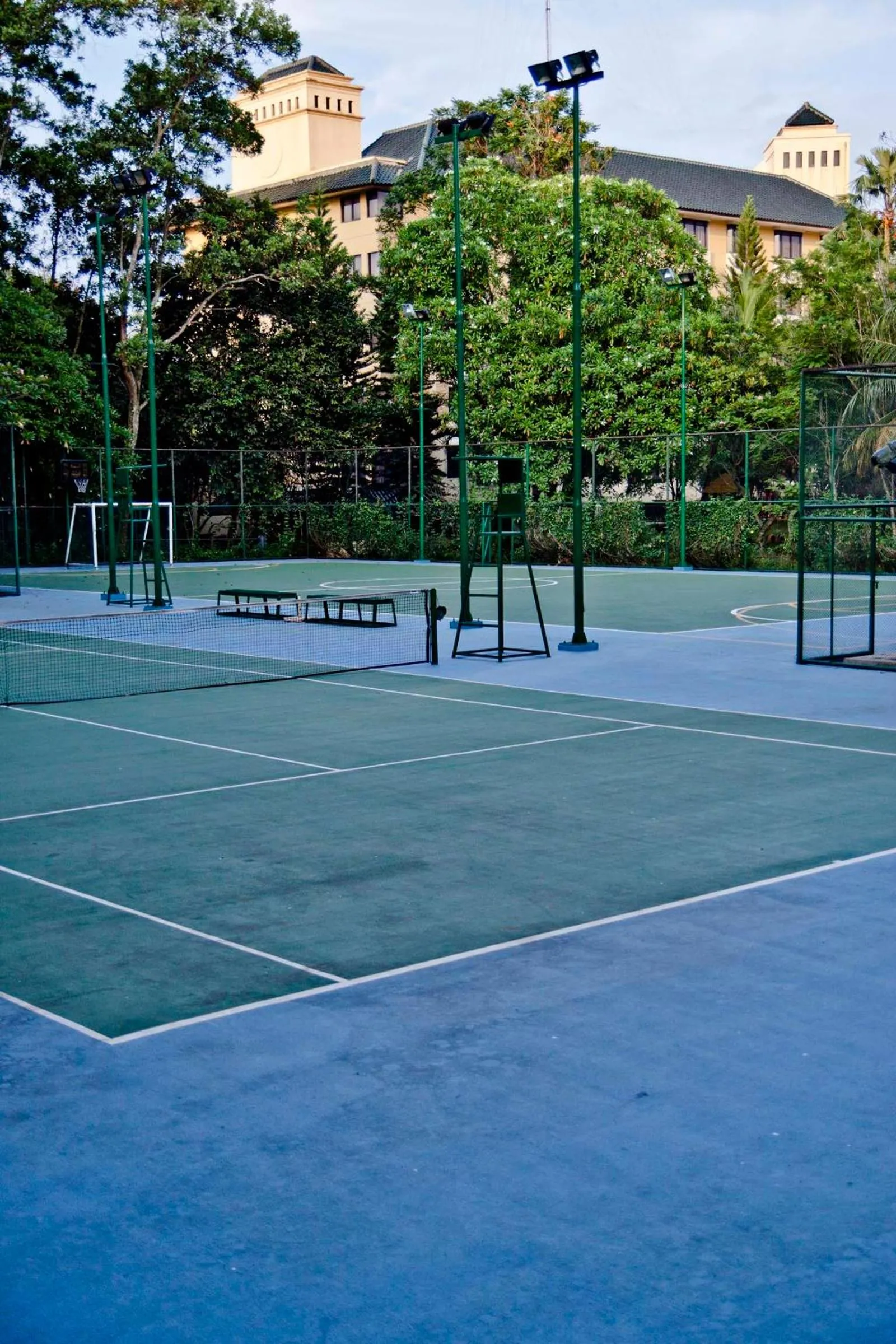 Tennis court in Prime Plaza Hotel Purwakarta