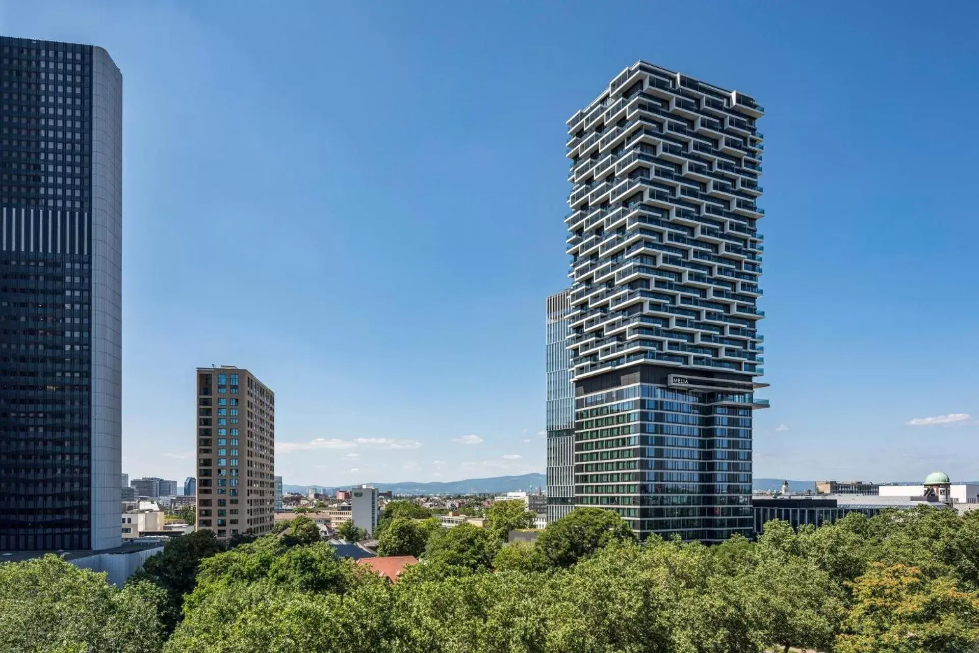 Property building in Meliá Frankfurt City