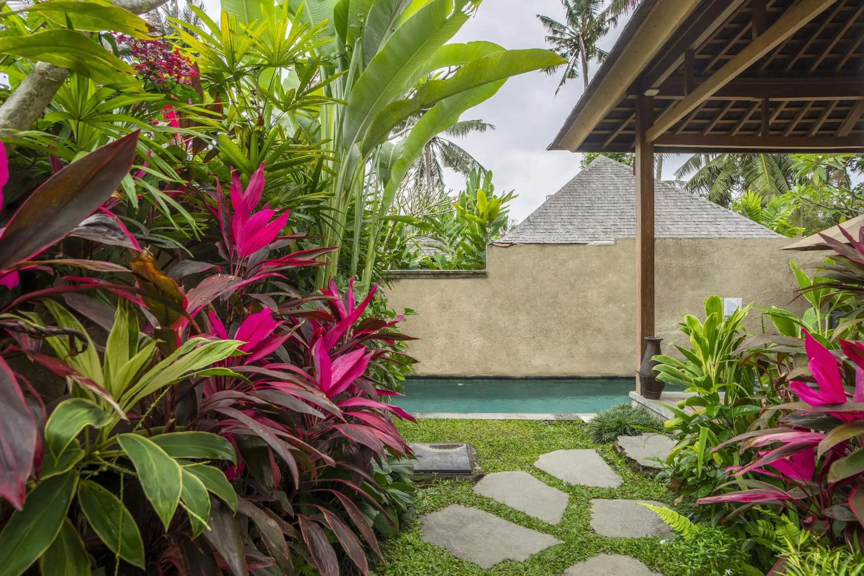 Garden in Graha Sandat Villas by GenuineHost