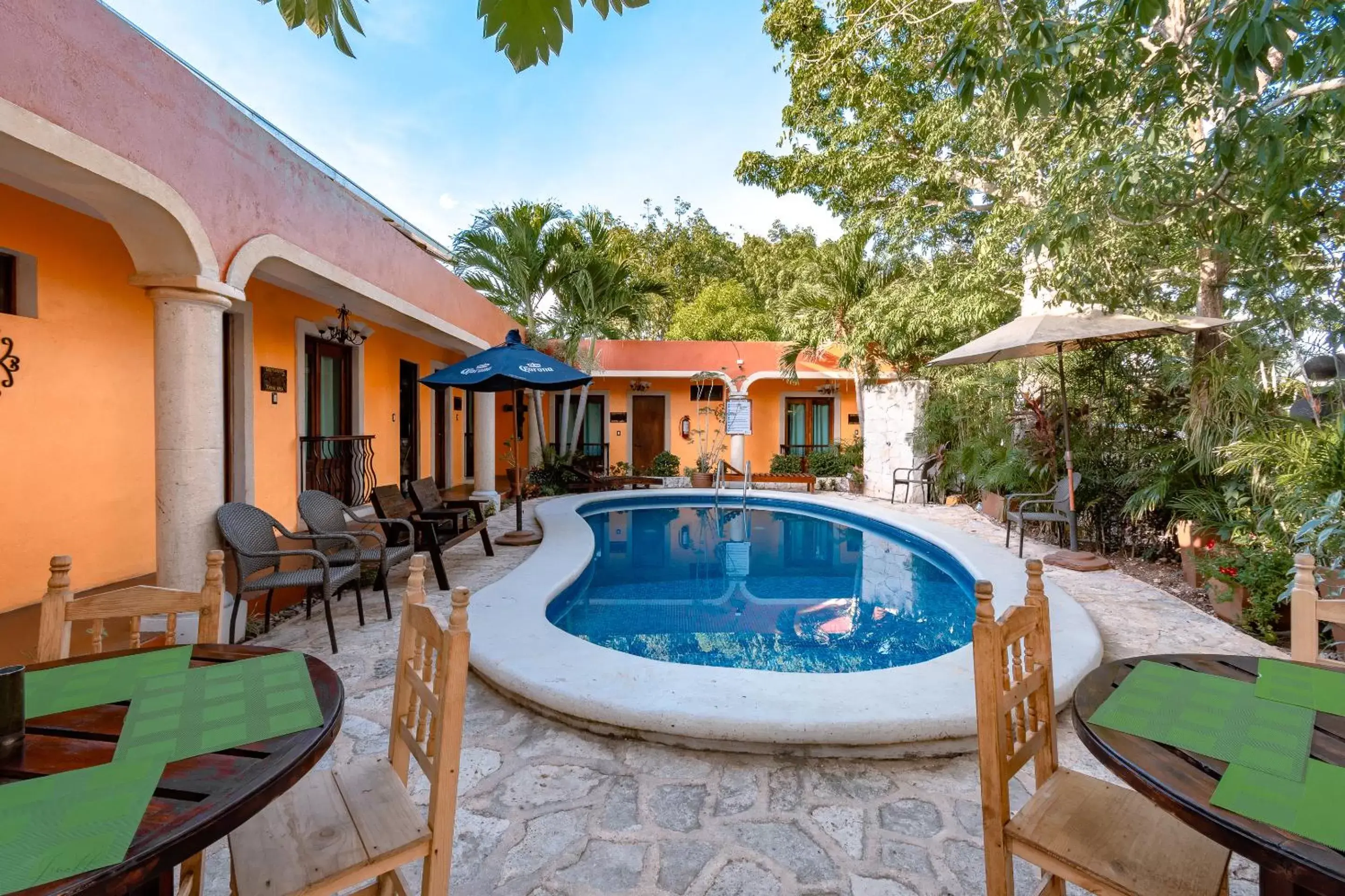 Swimming Pool in El Zaguán Colonial by GuruHotel