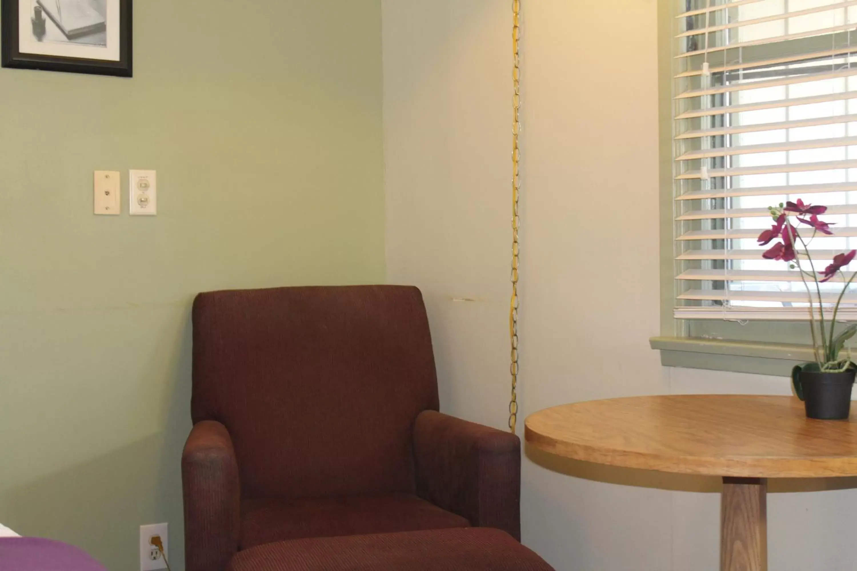 Seating Area in El Rancho Motel