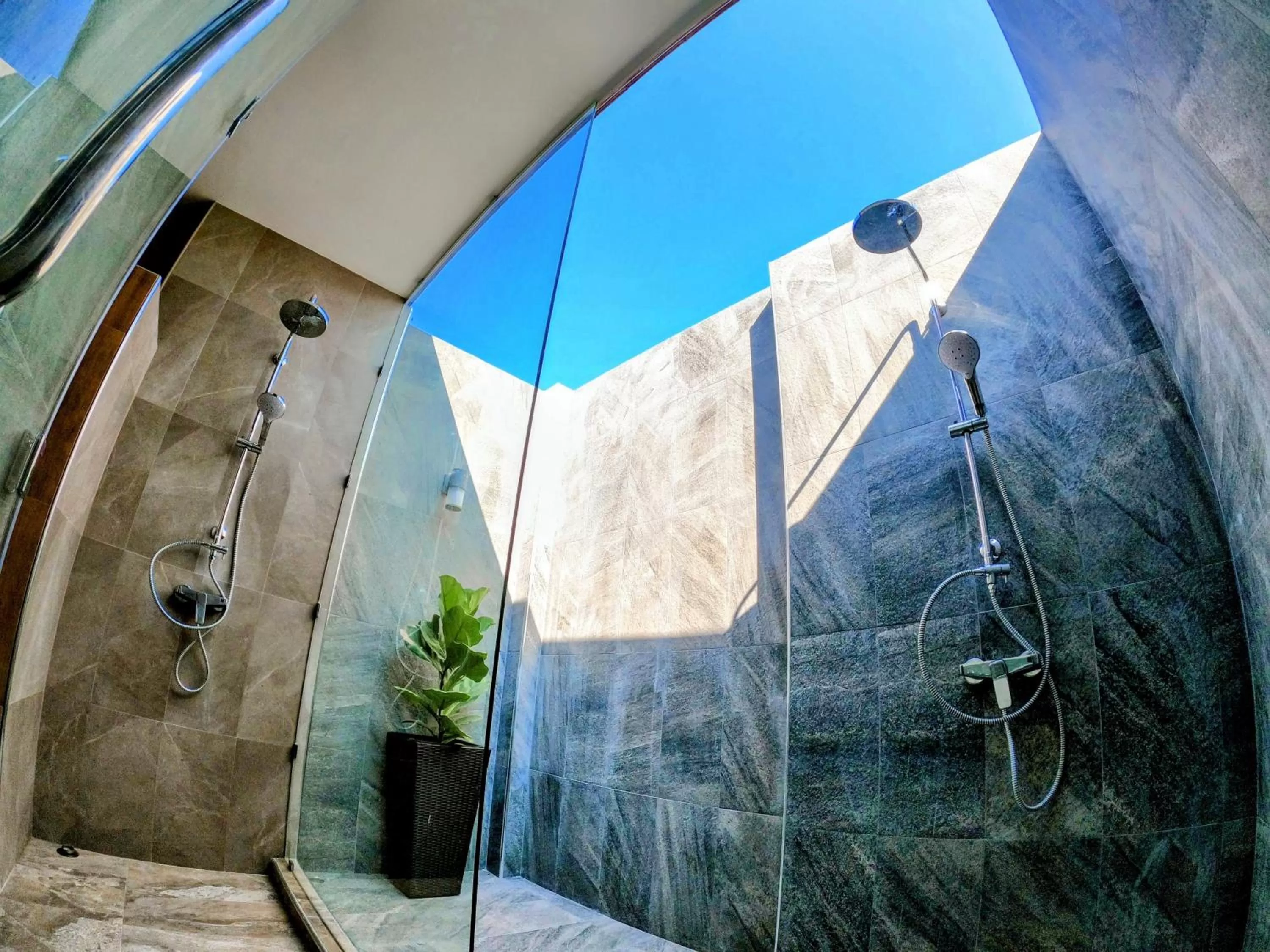 Bathroom in Isan Golf & Adventure Hotel