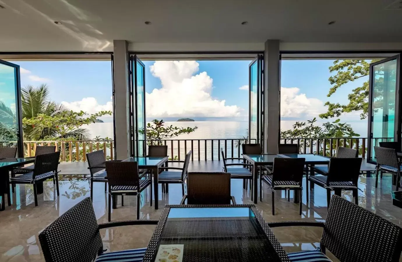 Restaurant/places to eat in KaiBaeBeach GrandView Restaurant/places to eat in KaiBaeBeach GrandView
