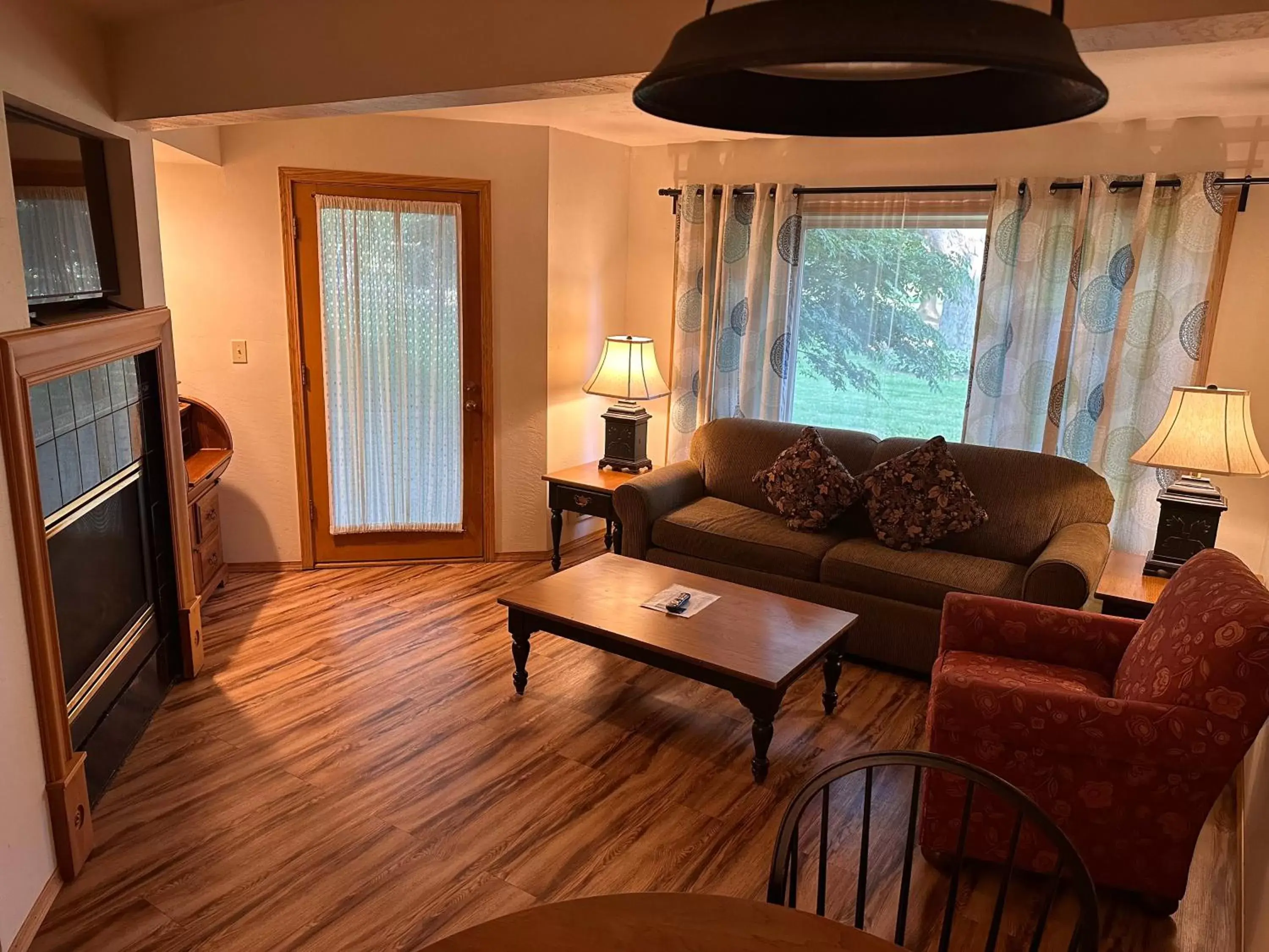 Seating Area in The Lodge at Leathem Smith