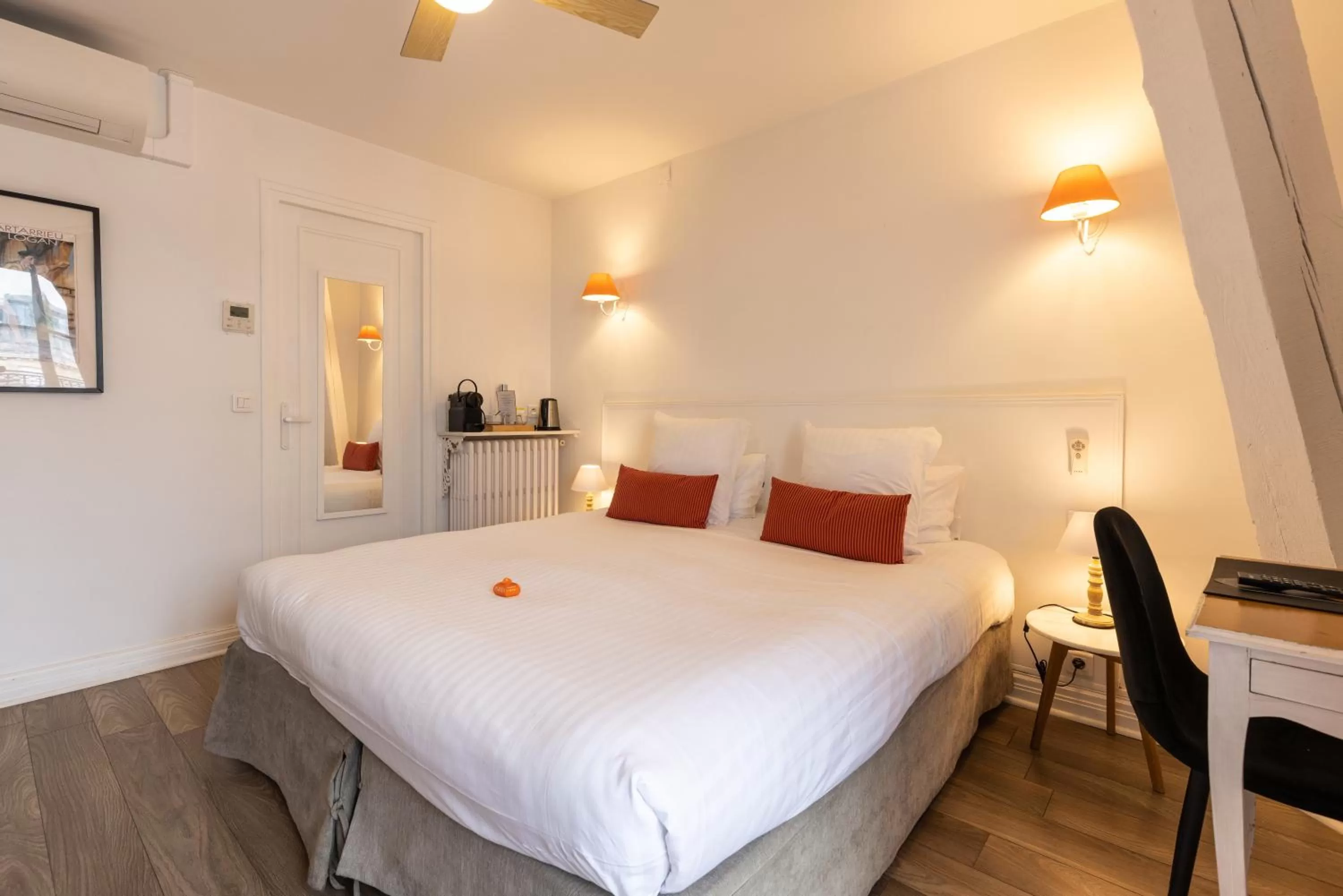 Bedroom, Bed in Hôtel & Espace Bien-être La Maison du Lierre