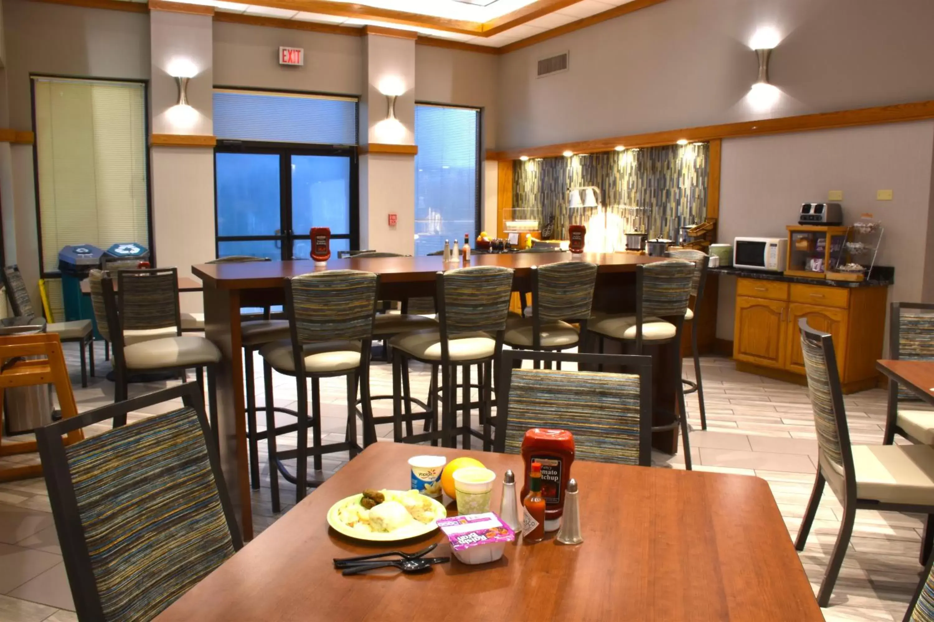 Dining area, Restaurant/Places to Eat in Greenstay Hotel & Suites Central