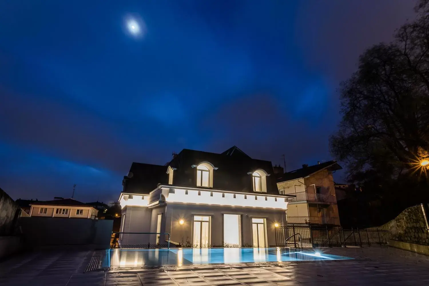 Swimming pool, Property Building in Villa Eugenia Boutique Hotel