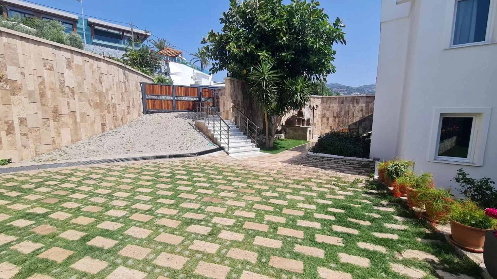 Property building in Sun Garden Apart Hotel