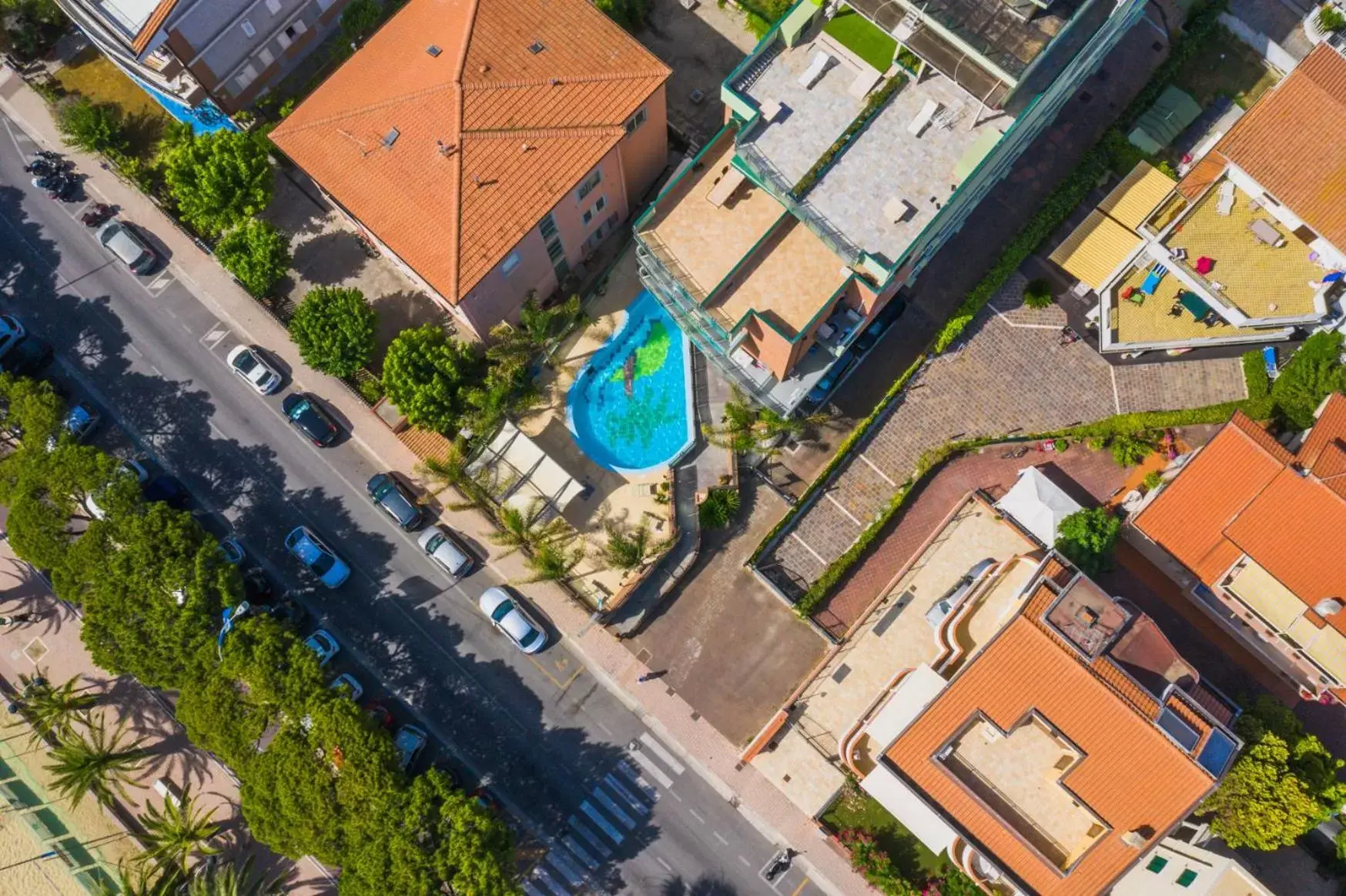 Bird's eye view, Bird's-eye View in Residence Playa