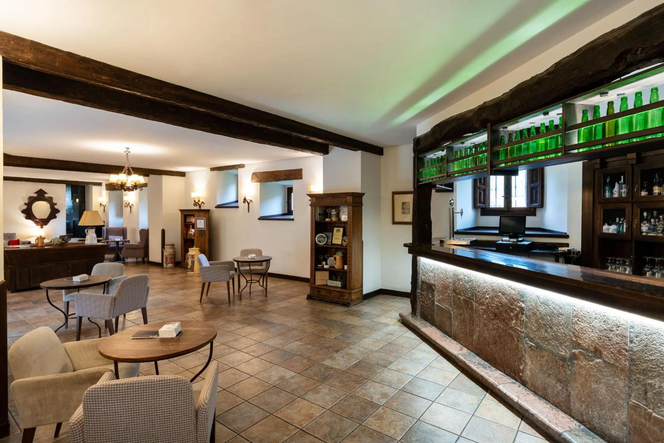 Restaurant/places to eat in Parador de Cangas de Onís