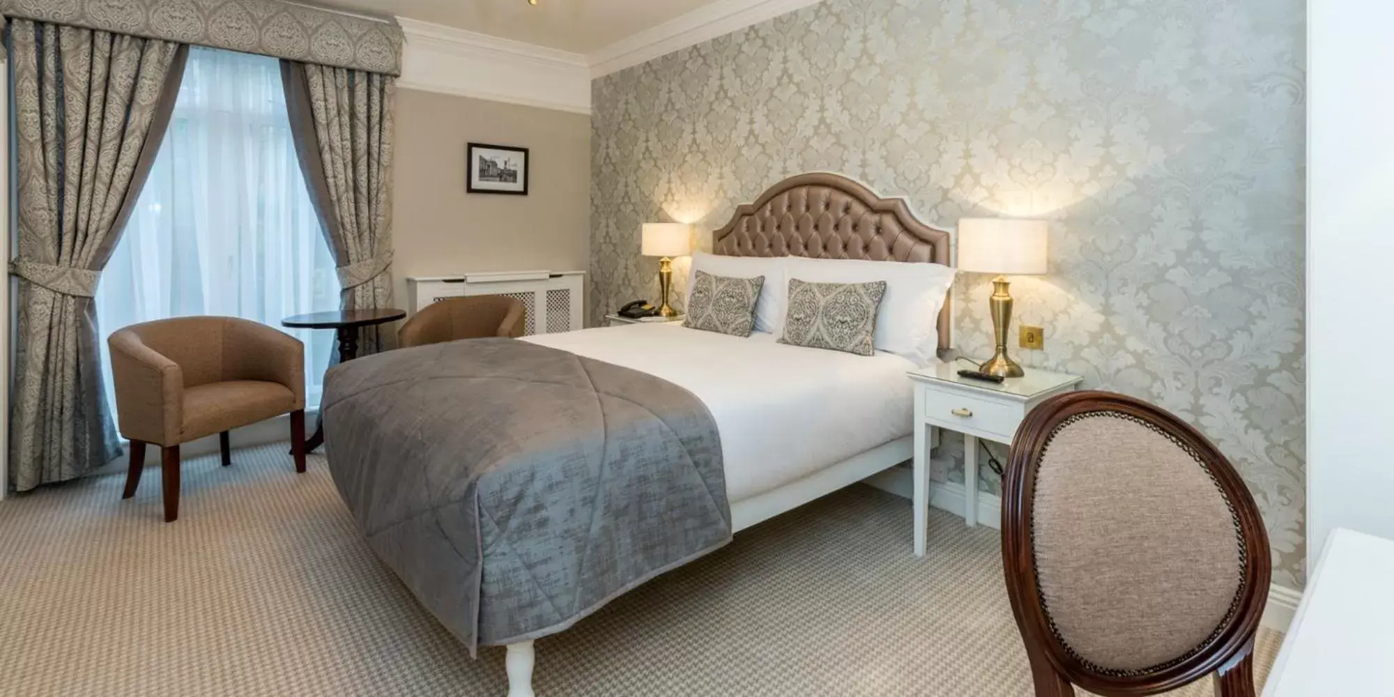 Photo of the whole room, Bed in Stauntons on the Green Hotel Photo of the whole room, Bed in Stauntons on the Green Hotel