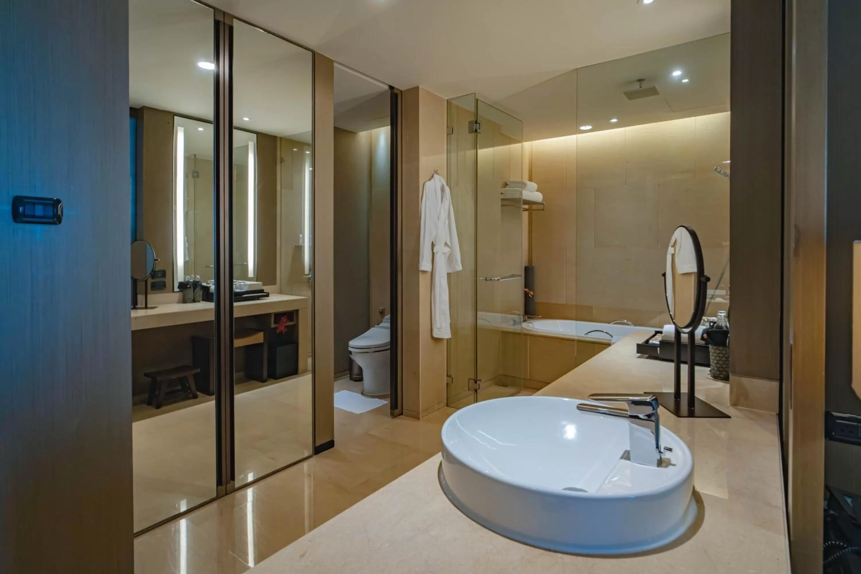 Toilet in The Okura Prestige Bangkok