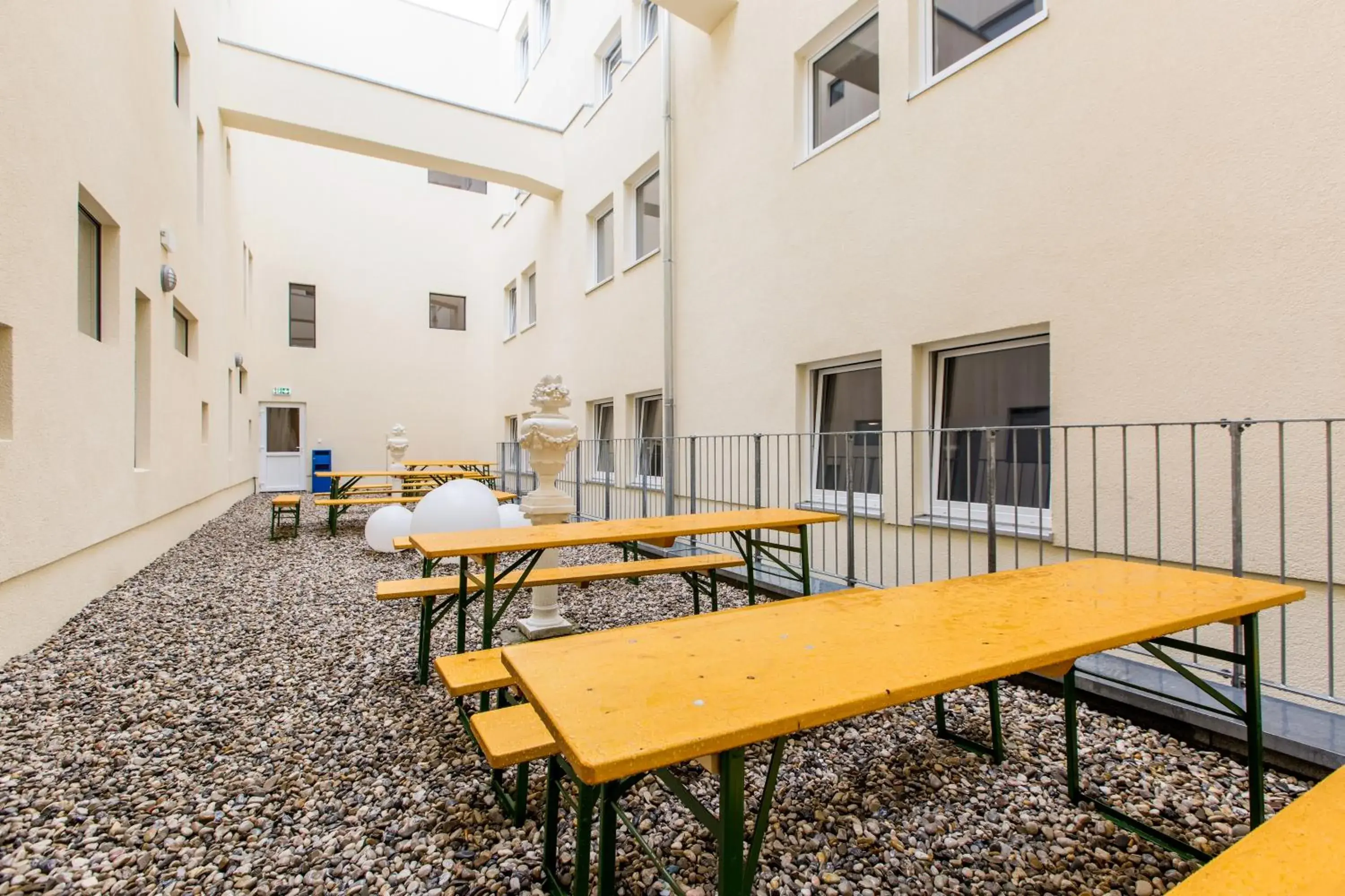 Balcony/Terrace, Patio/Outdoor Area in A&O Salzburg Hauptbahnhof