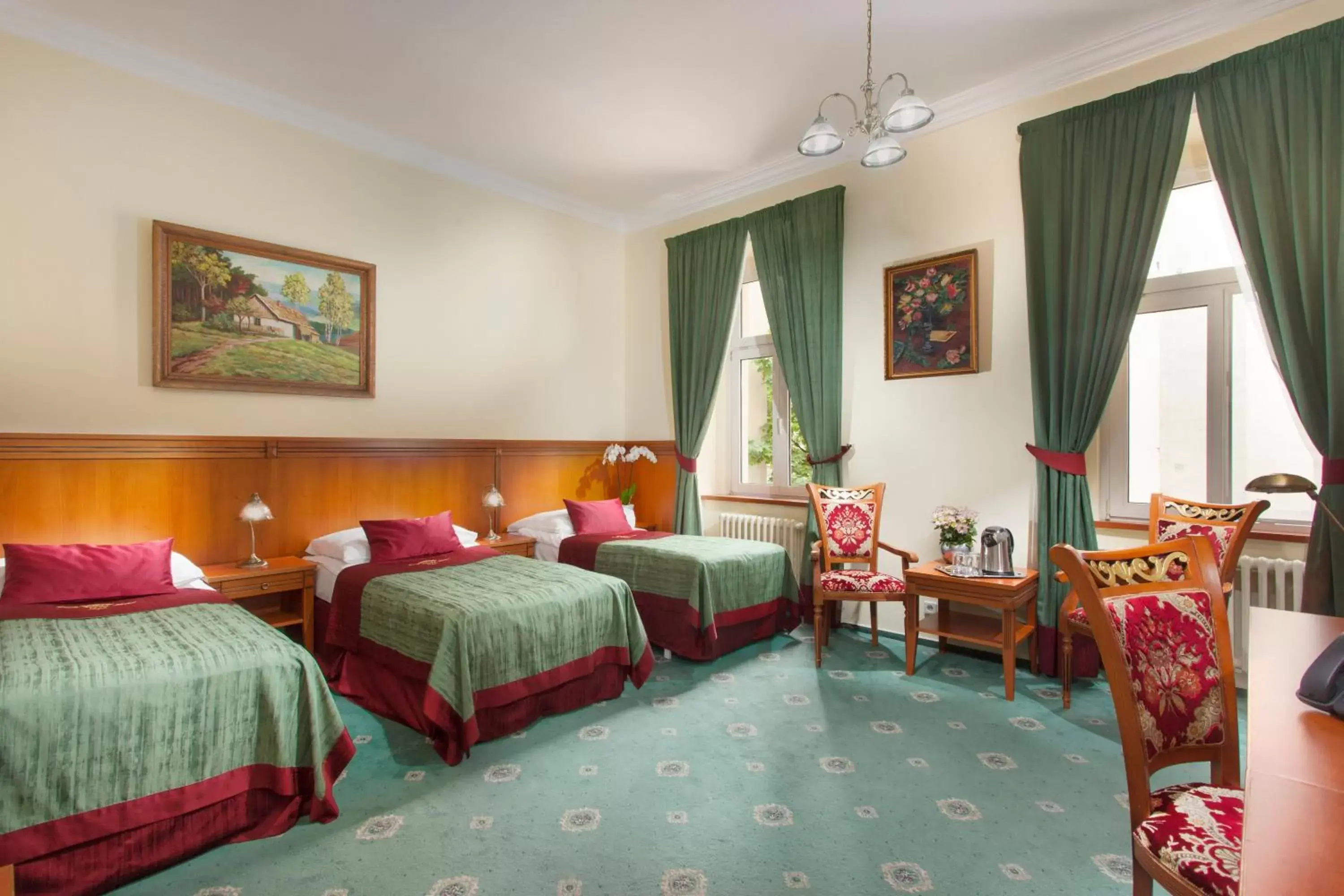 Photo of the whole room, Bed in Green Garden Hotel