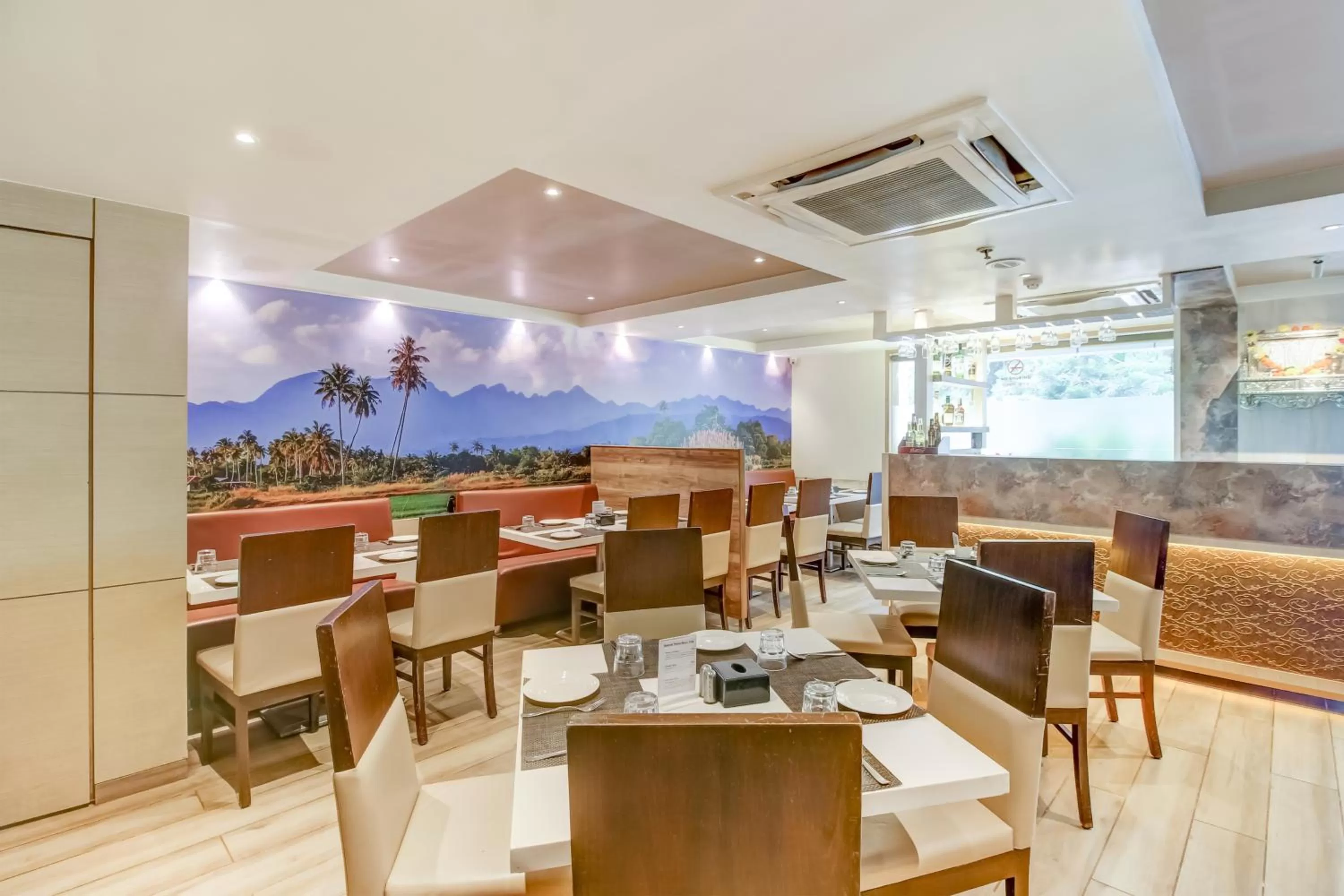 Restaurant/Places to Eat in Grand Mookambika