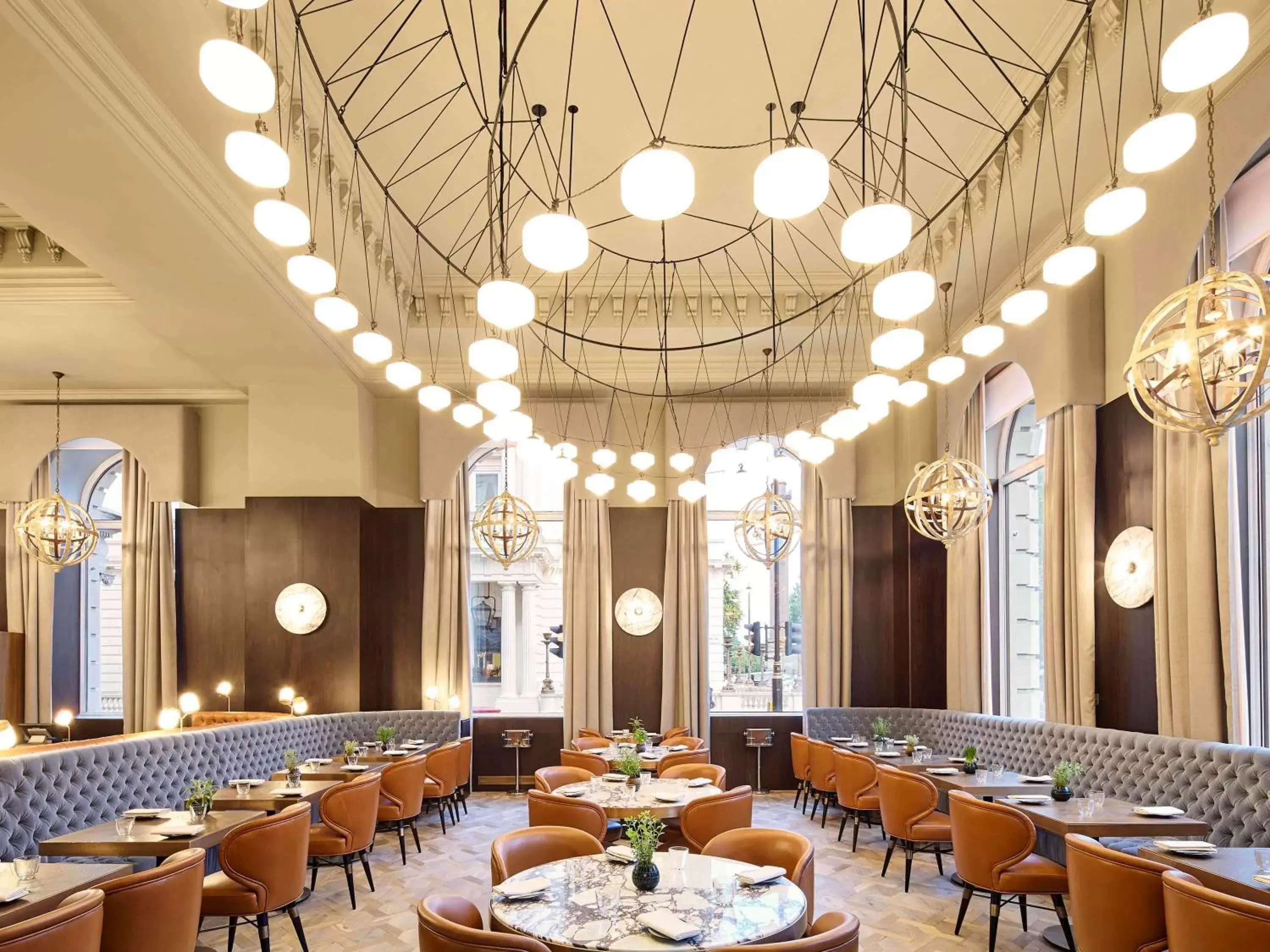 Property building, Restaurant/Places to Eat in Sofitel London St James
