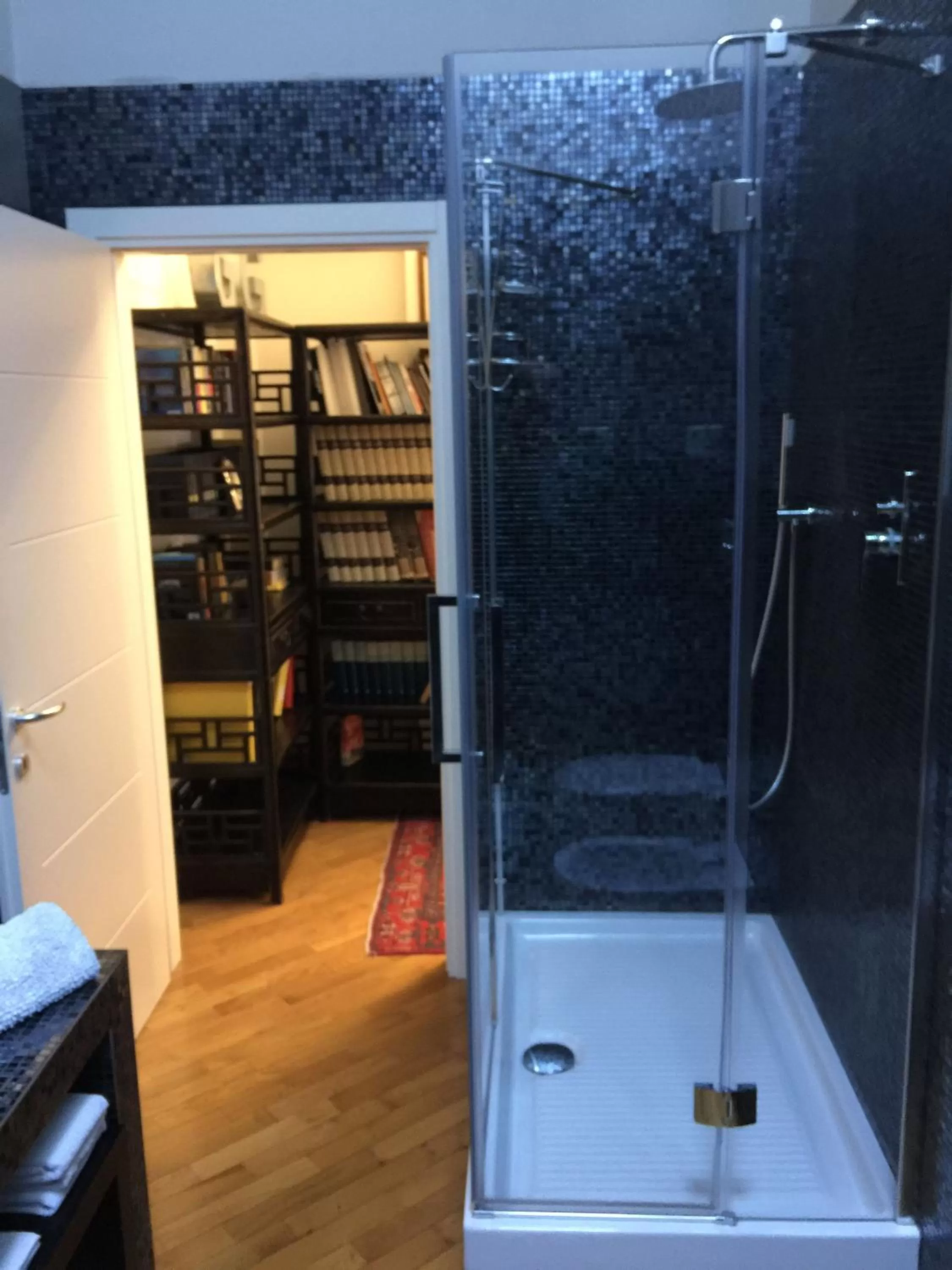 Bathroom in Maison 26 - Luxury Suites