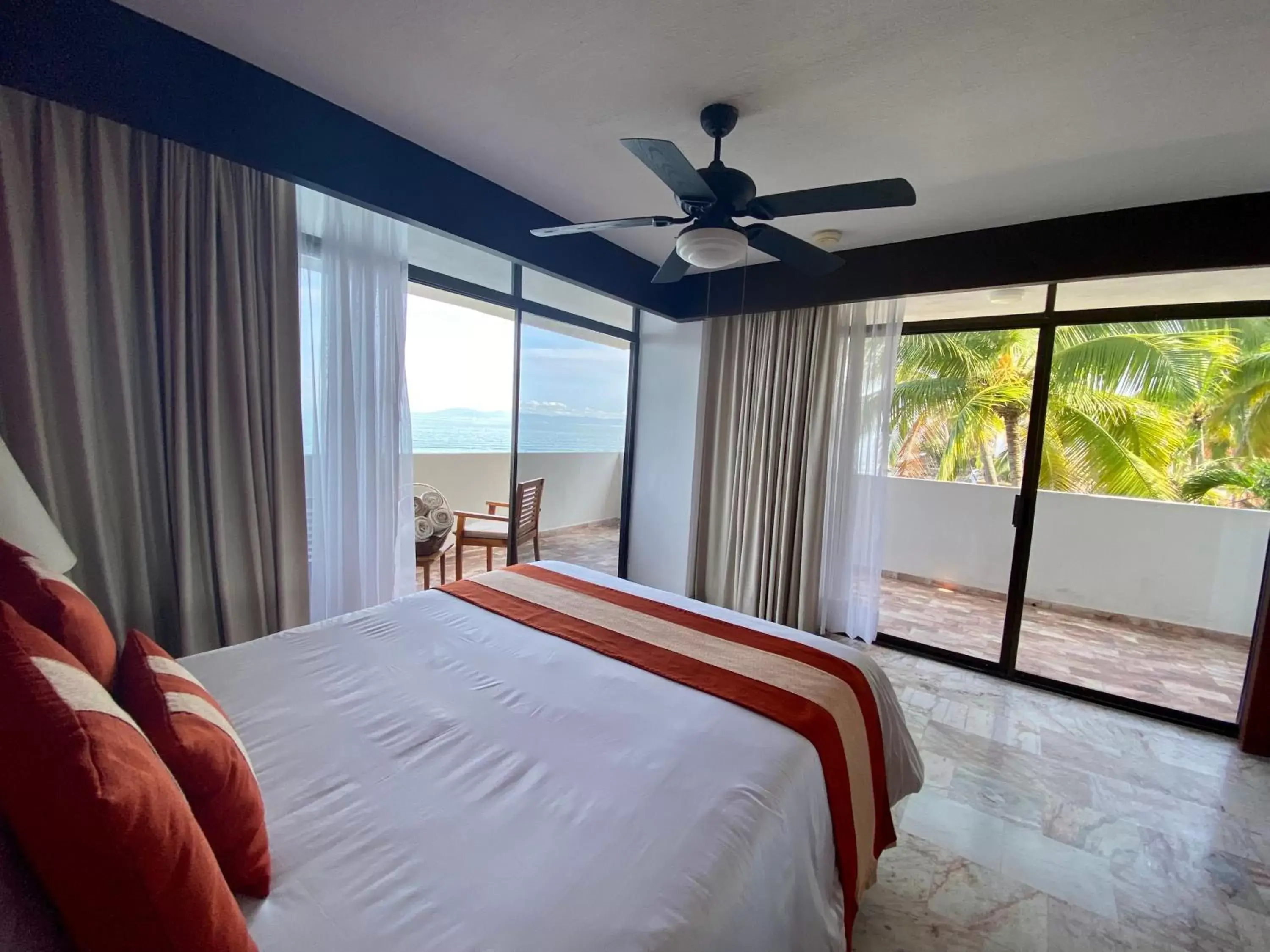 Bed in Costa Sur Resort & Spa