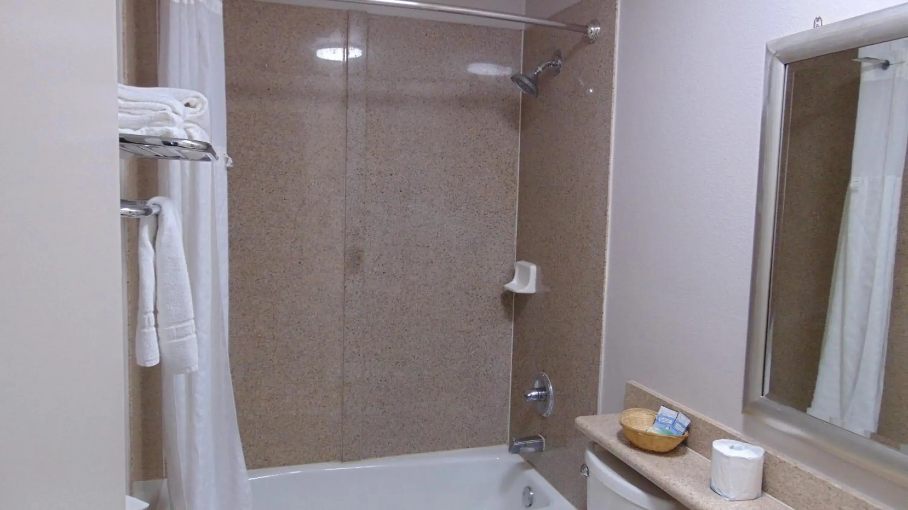 Queen Room with Two Queen Beds - Non-Smoking in Corcoran Country Inn Queen Room with Two Queen Beds - Non-Smoking in Corcoran Country Inn