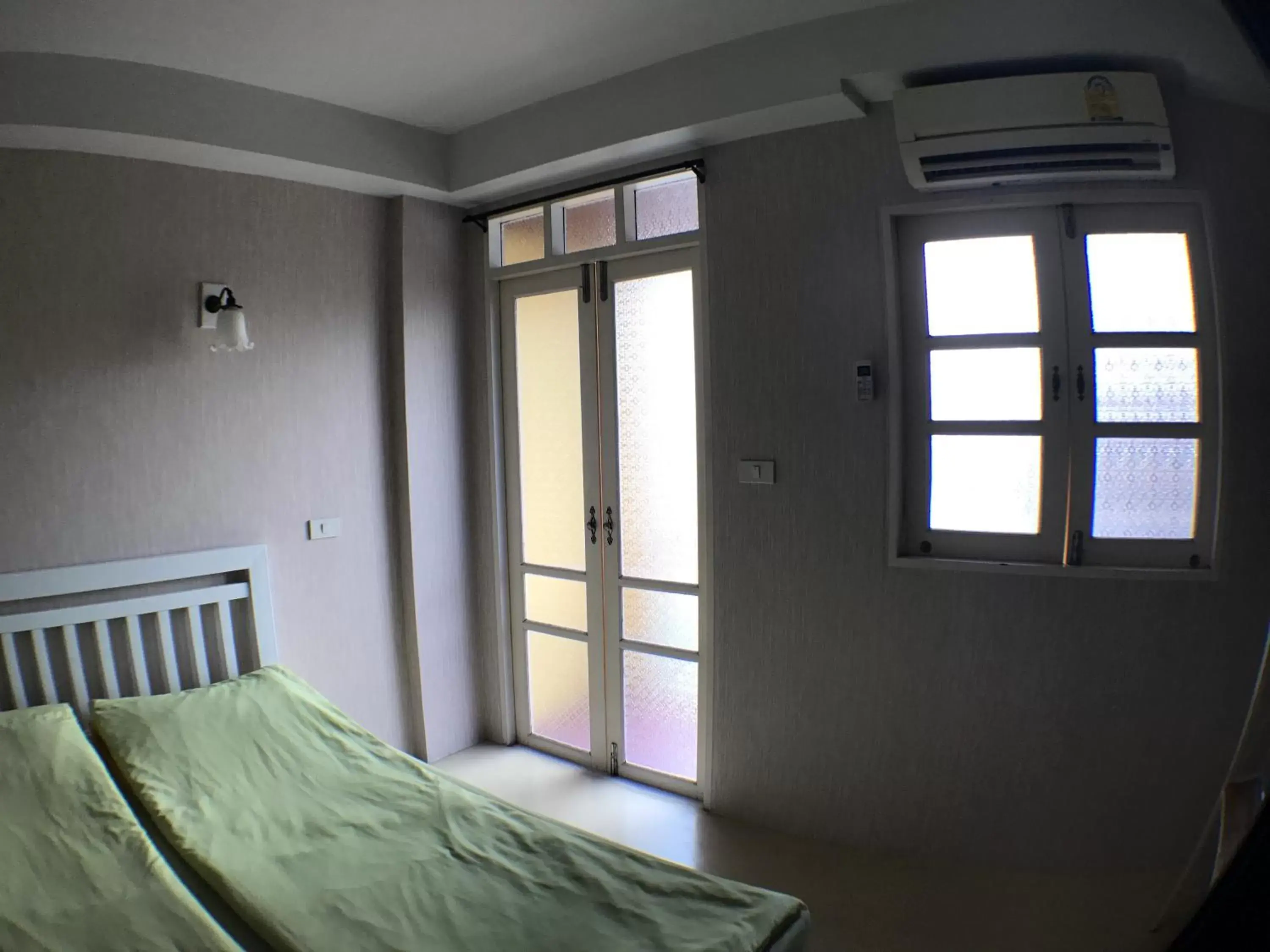 Bed in Roof View Place Bed in Roof View Place