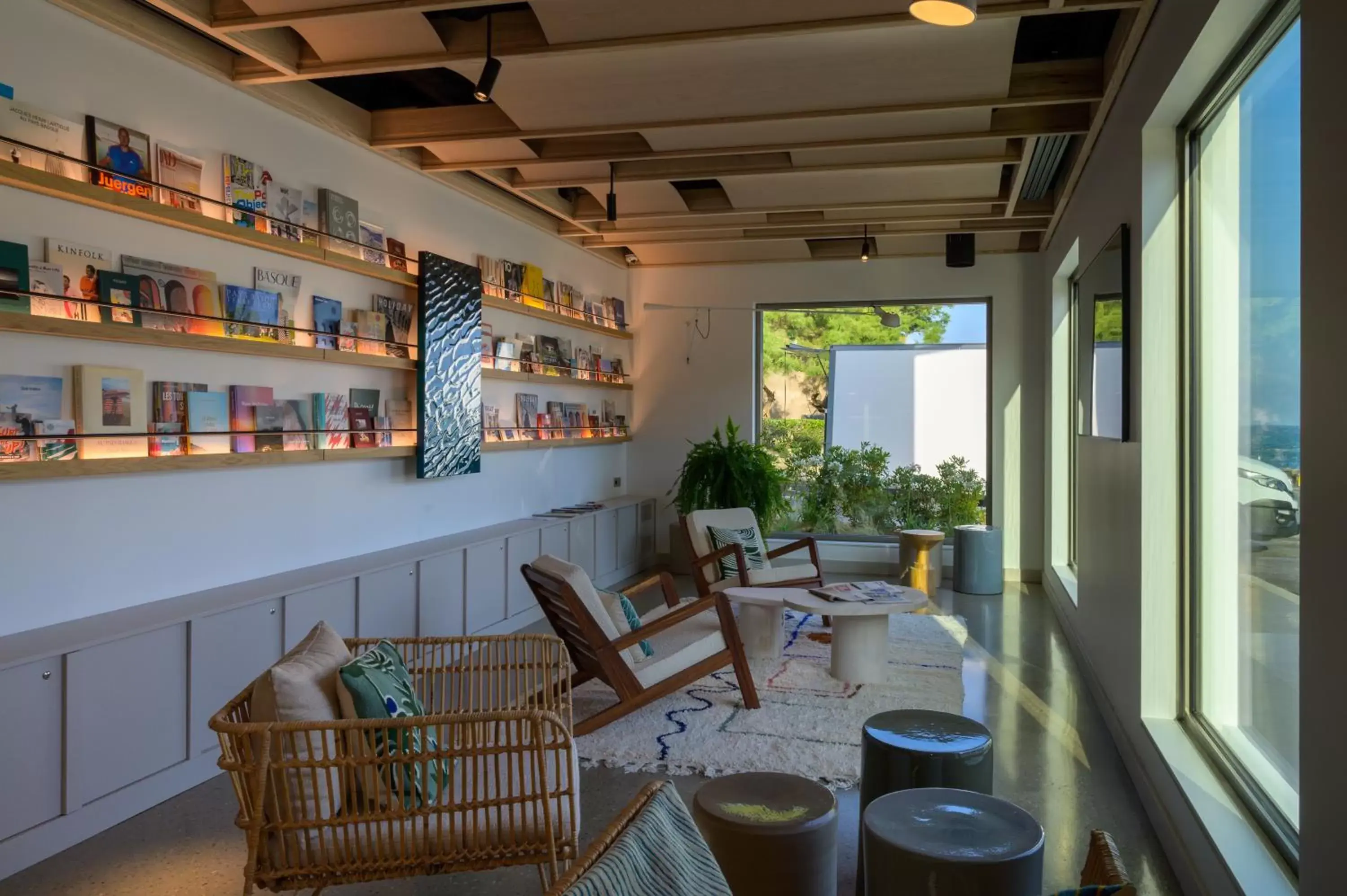 Living room, Lounge/Bar in Hotel de La Plage - Nouvel Etablissement