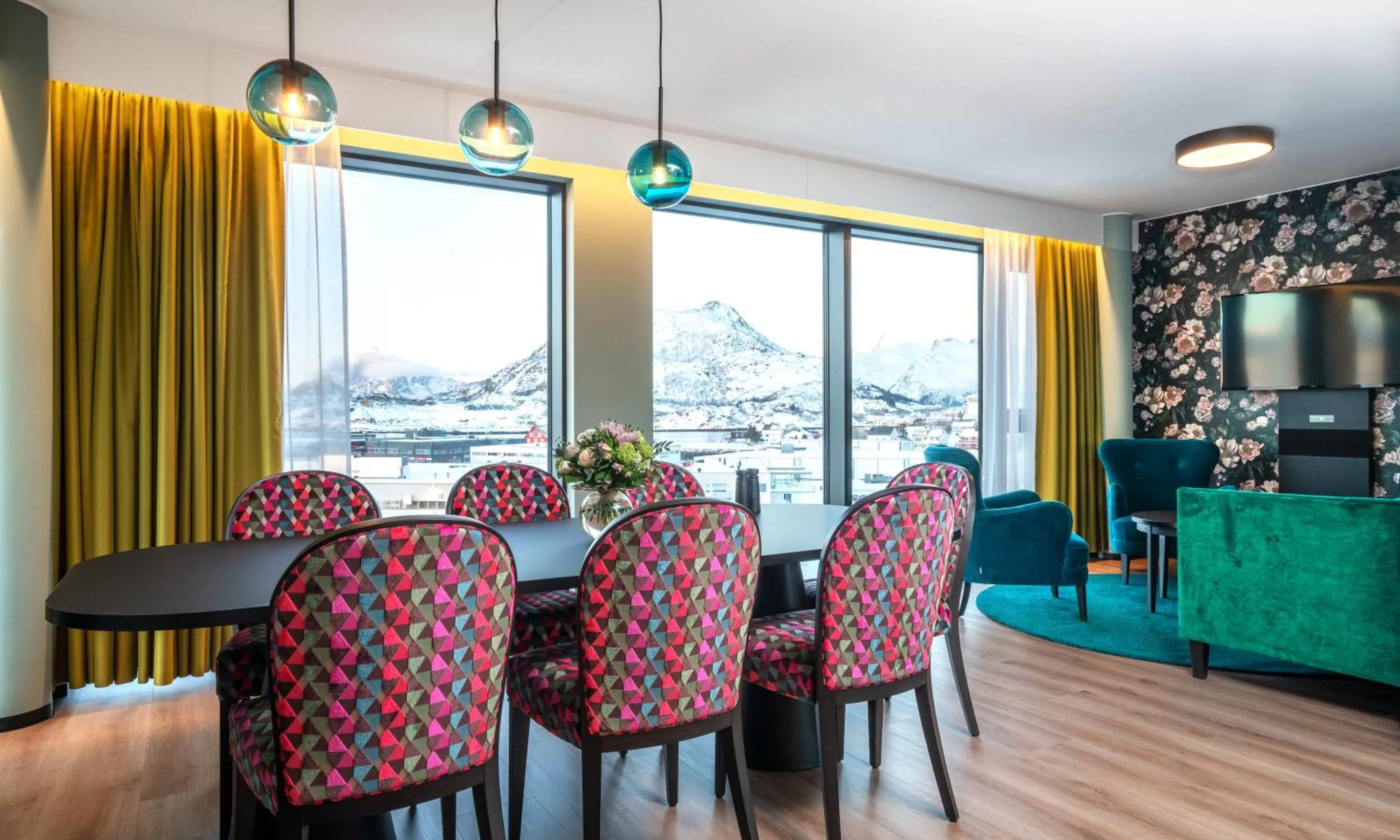 Seating area in Thon Hotel Svolvær