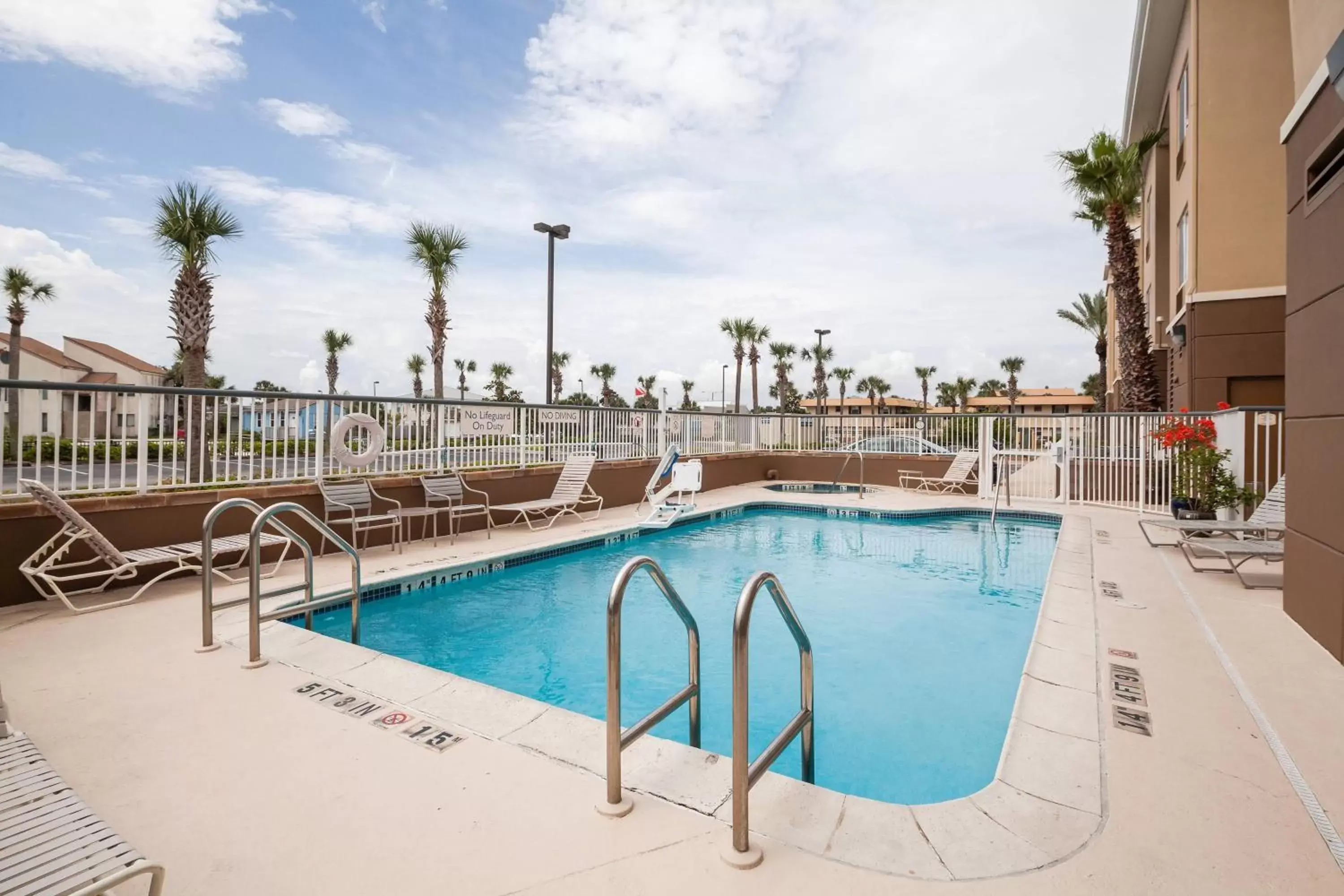 Swimming Pool in Fairfield Inn and Suites Jacksonville Beach